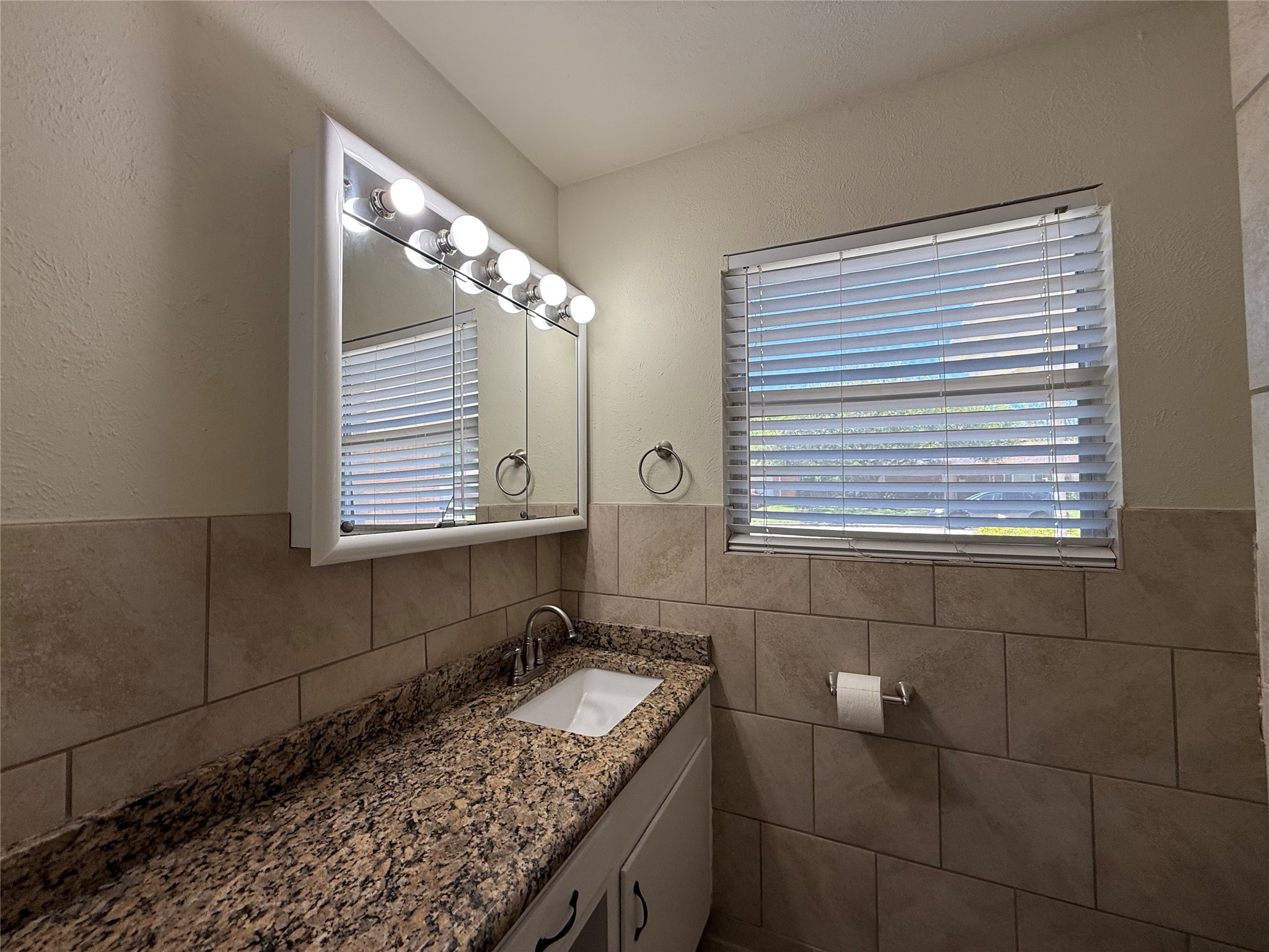 1135 Park Center Street Benbrook TX 76126