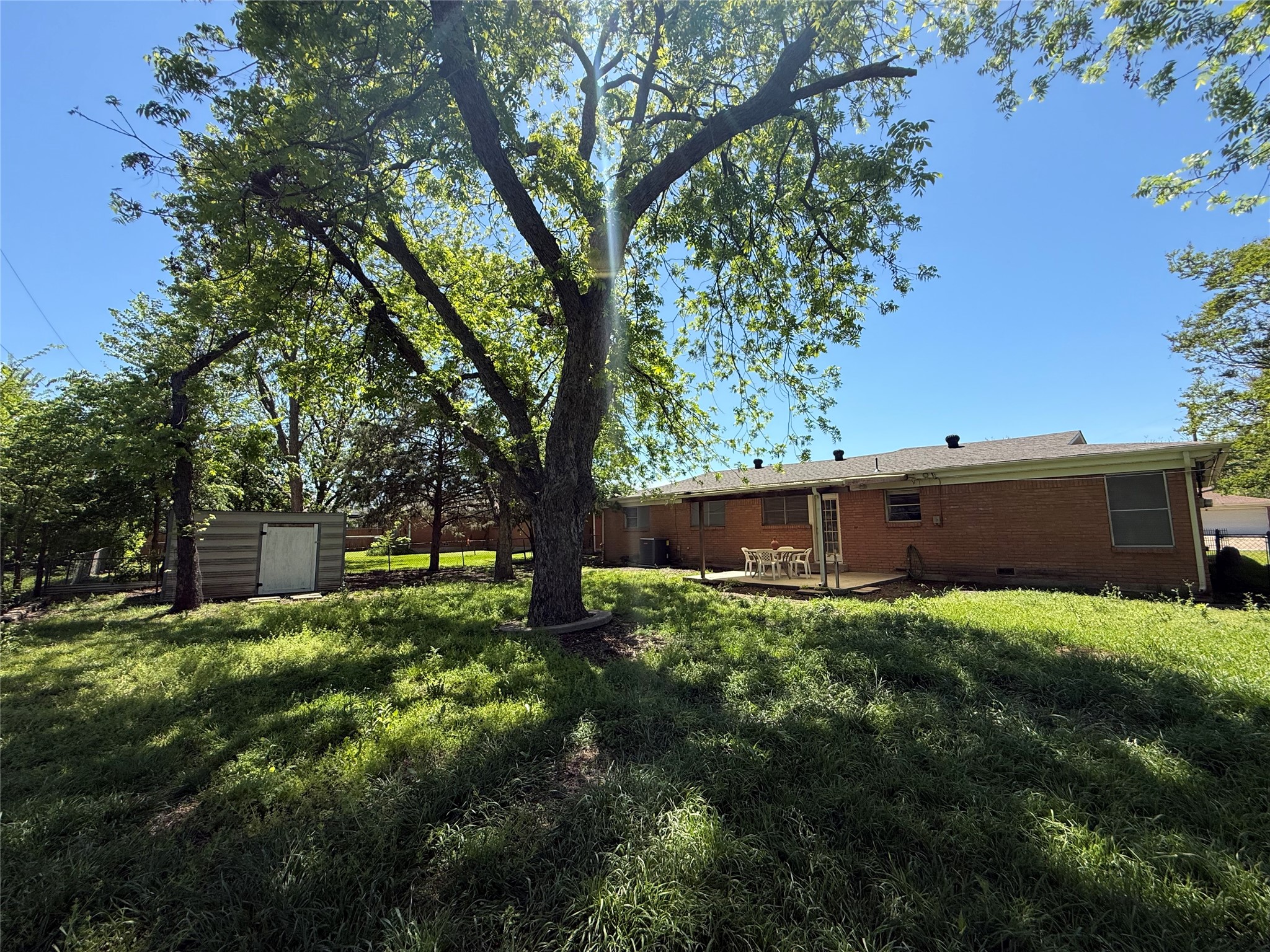 1135 Park Center Street Benbrook TX 76126