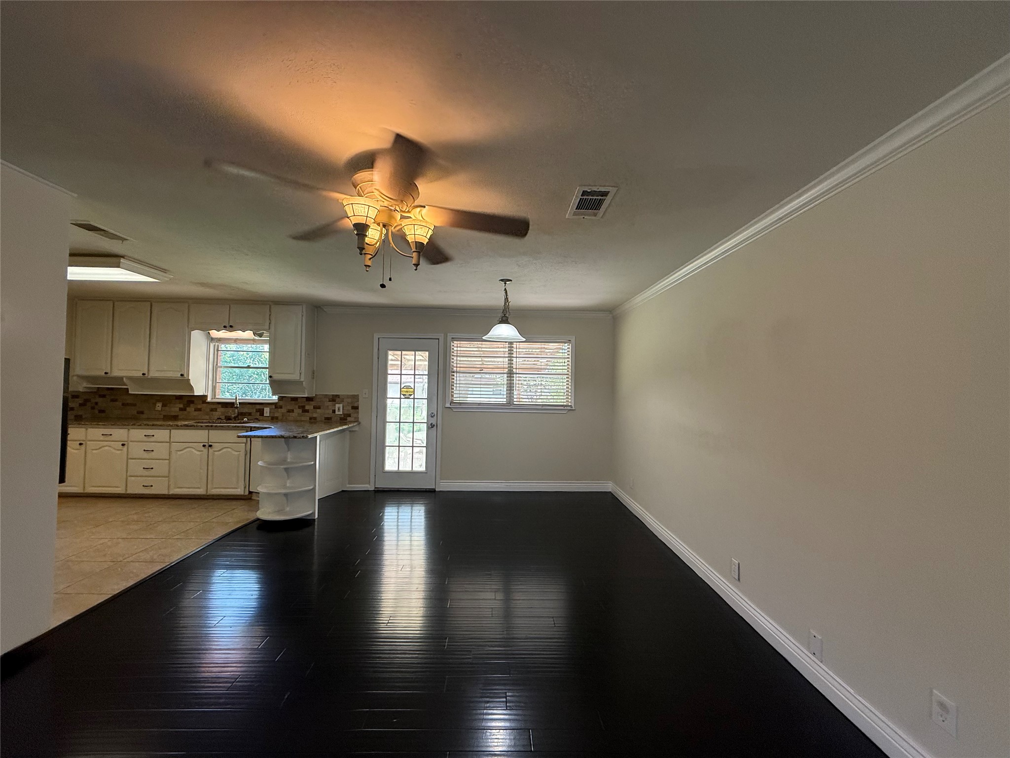 1135 Park Center Street Benbrook TX 76126