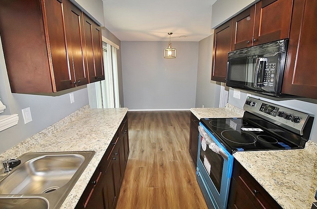 921 Cedar Terrace Cedar Hill TX 75104