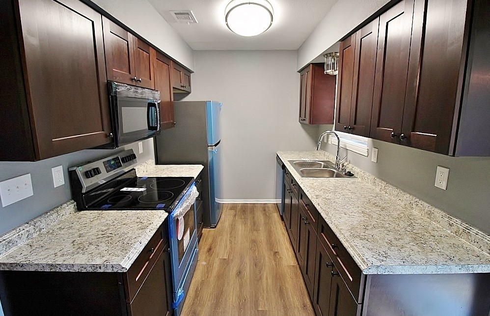 921 Cedar Terrace Cedar Hill TX 75104