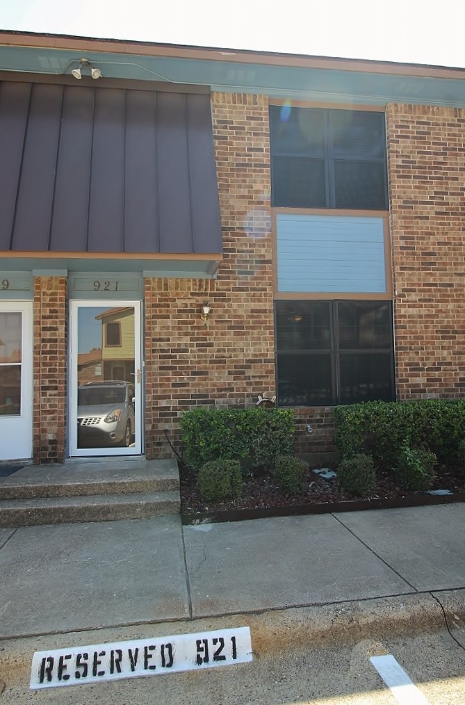 921 Cedar Terrace Cedar Hill TX 75104