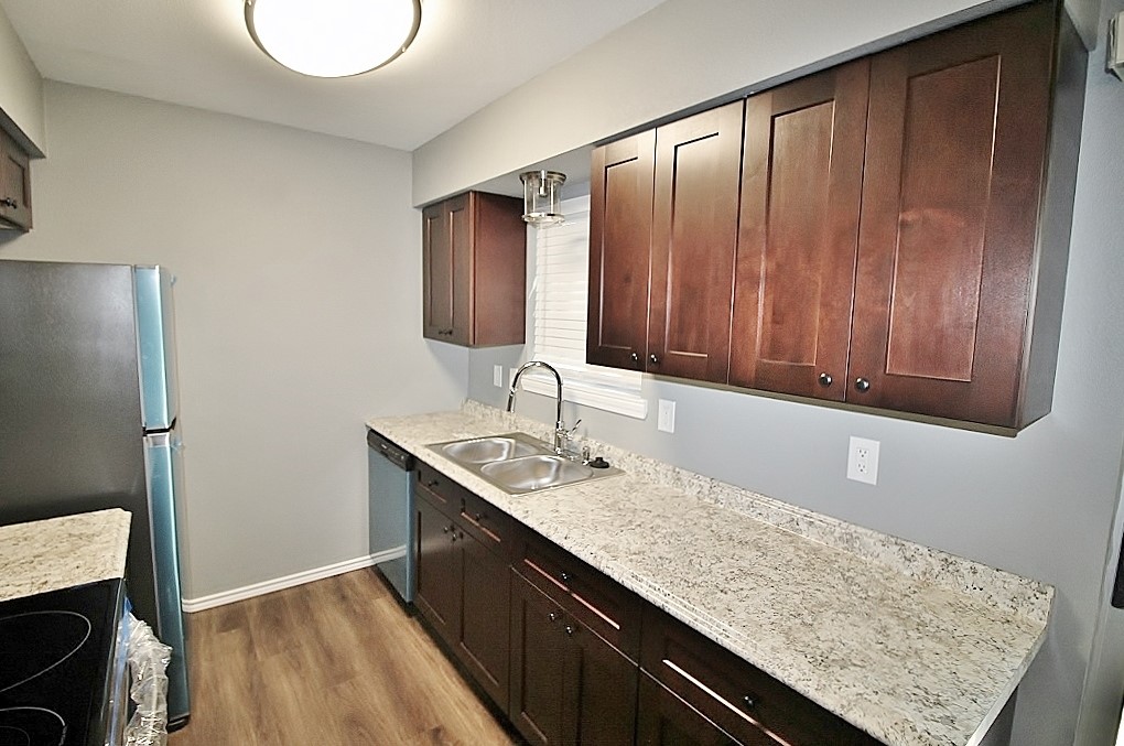 921 Cedar Terrace Cedar Hill TX 75104