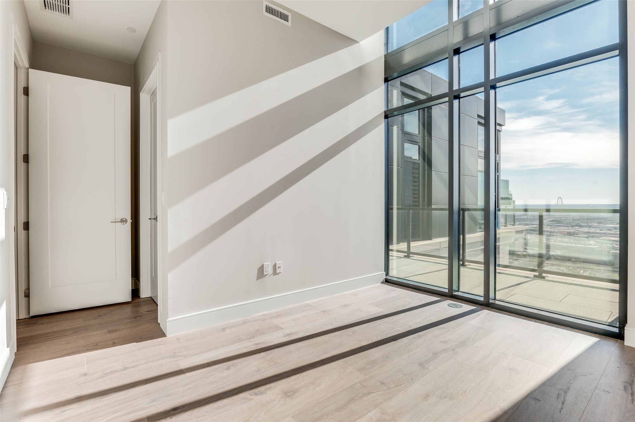 3003 Maple Avenue Dallas TX 75201