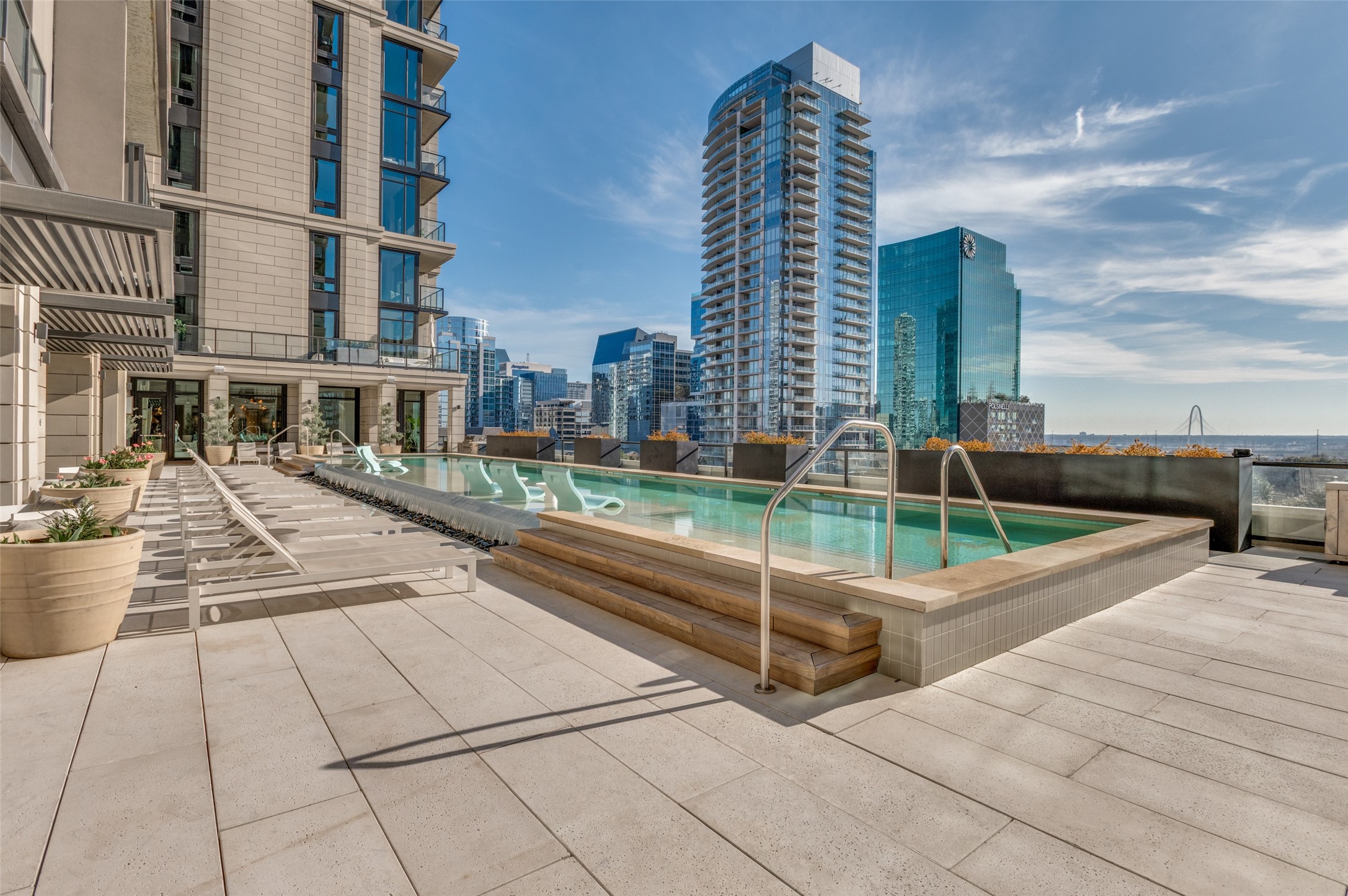3003 Maple Avenue Dallas TX 75201