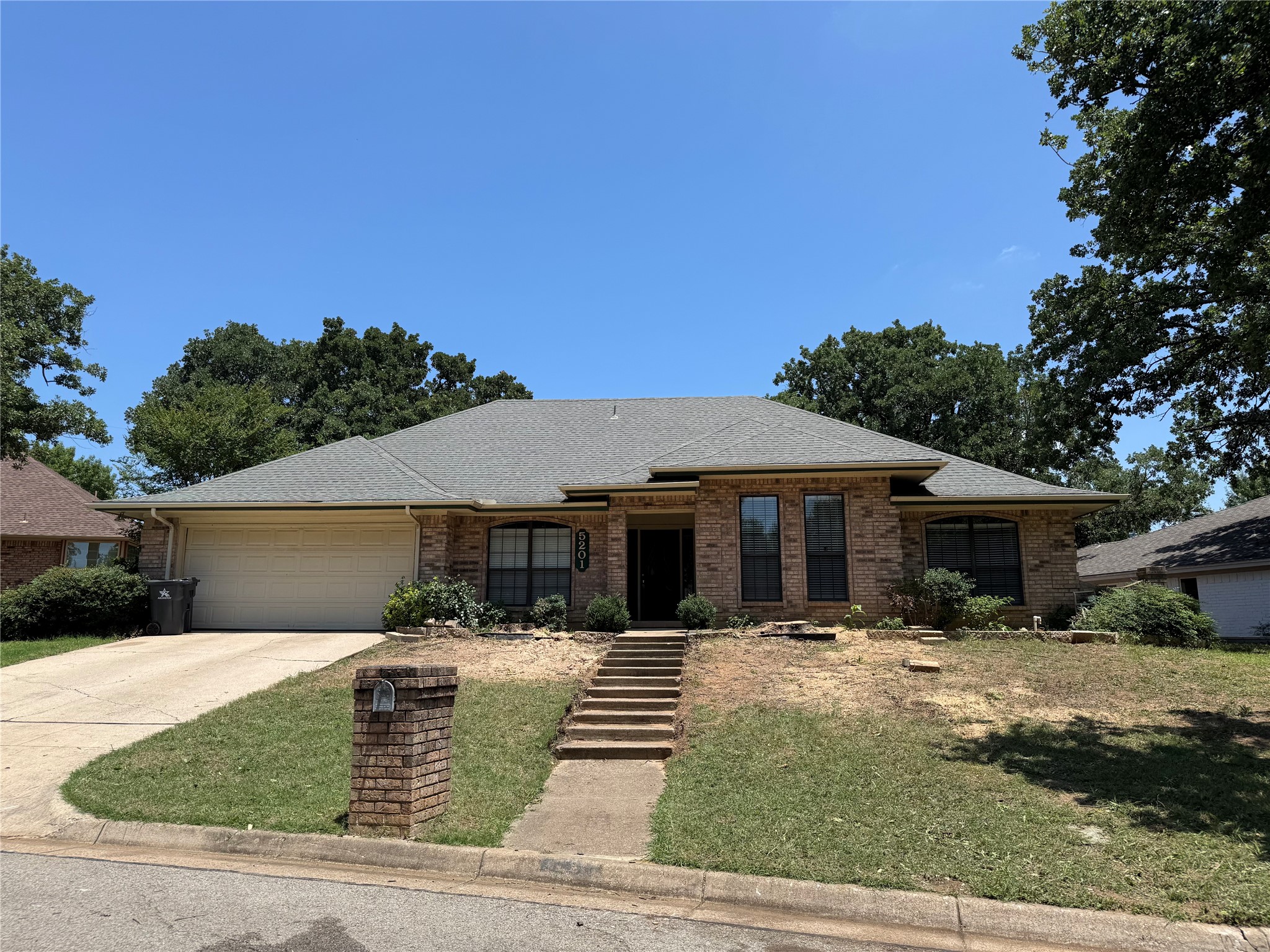 5201 Rustle Leaf Drive Arlington TX 76017