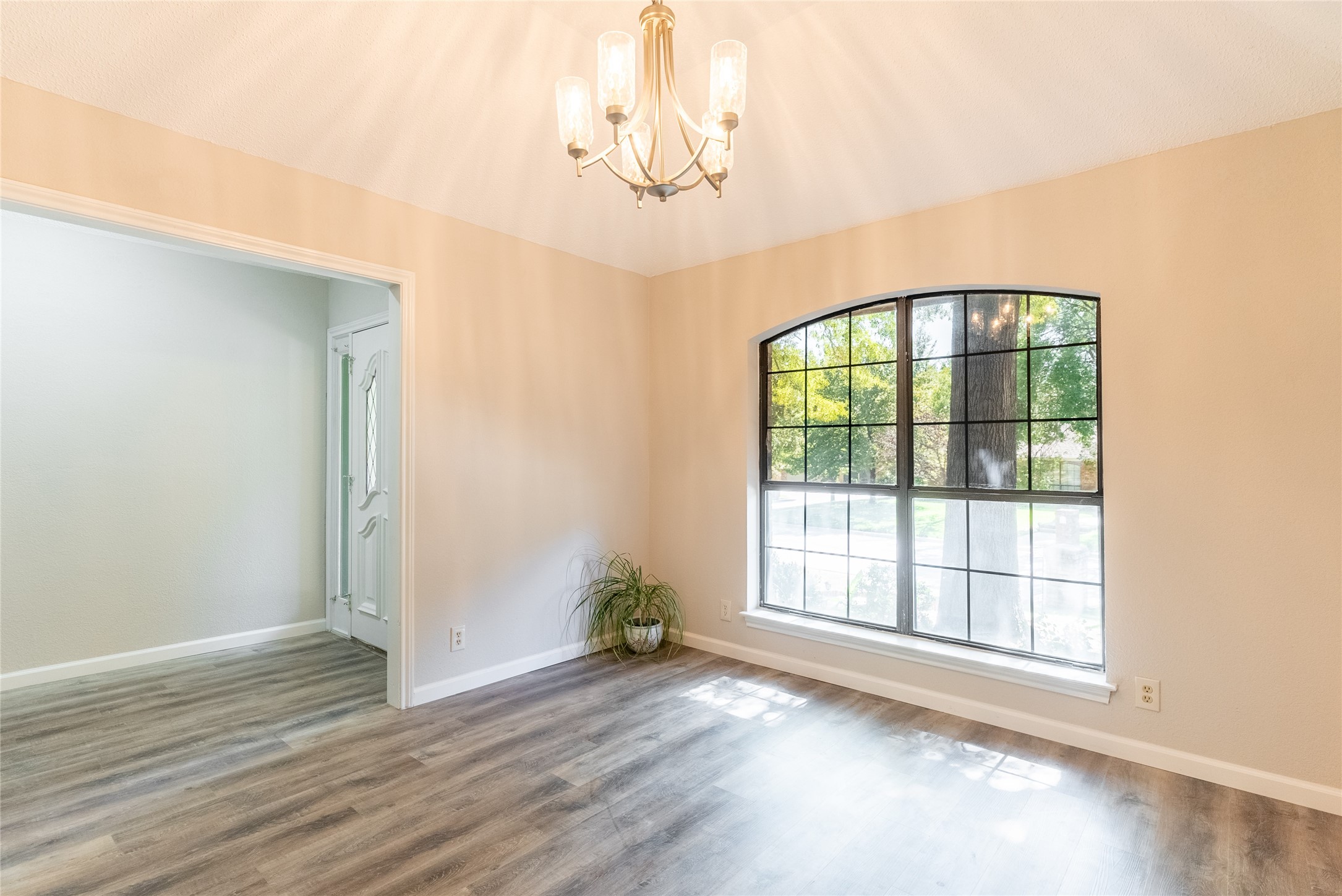 5201 Rustle Leaf Drive Arlington TX 76017