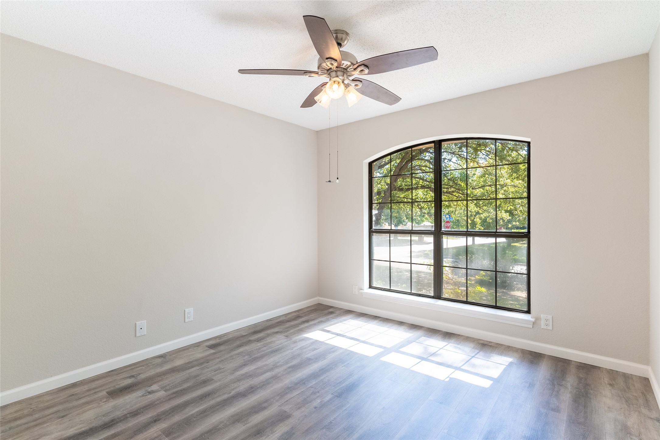 5201 Rustle Leaf Drive Arlington TX 76017