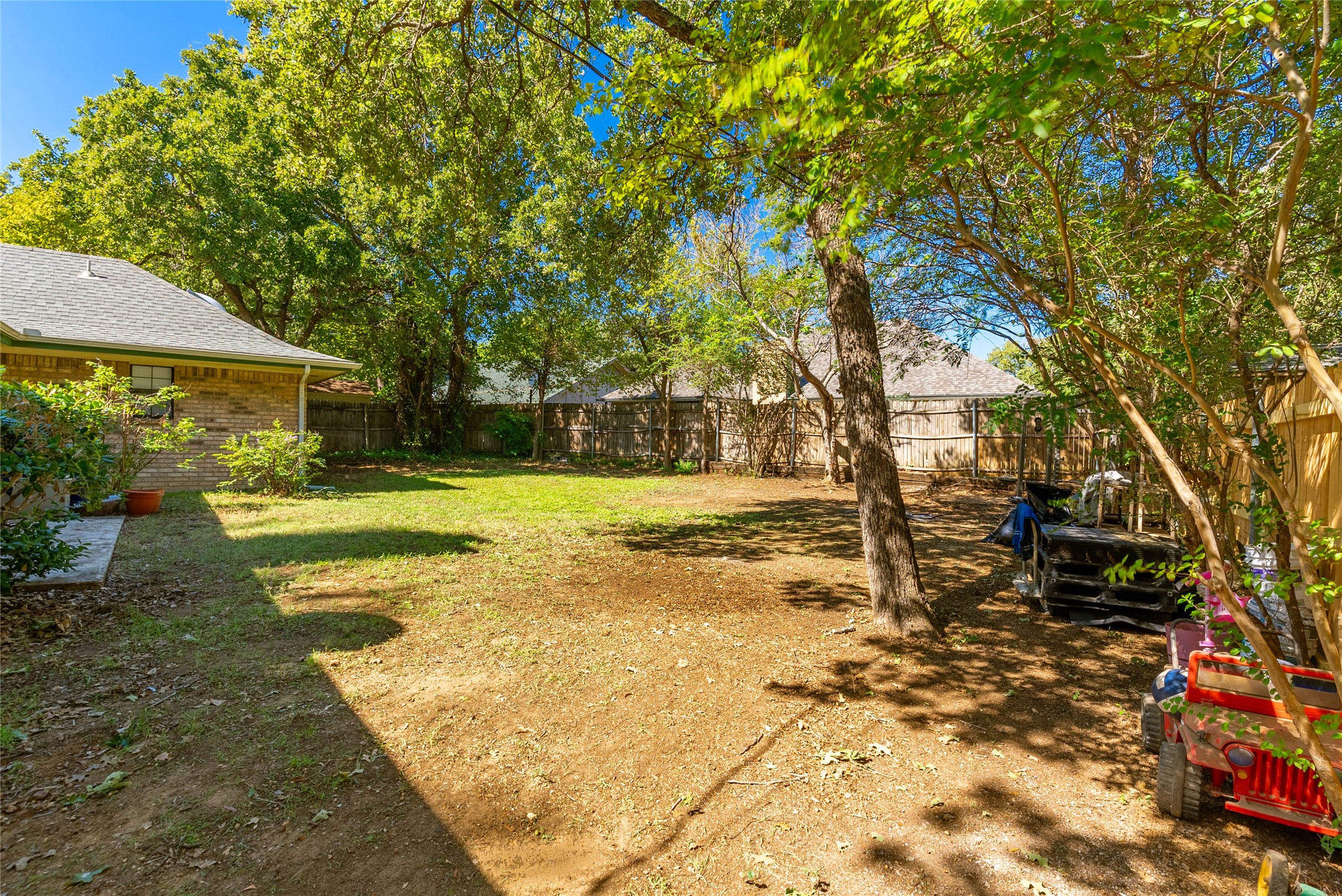 5201 Rustle Leaf Drive Arlington TX 76017
