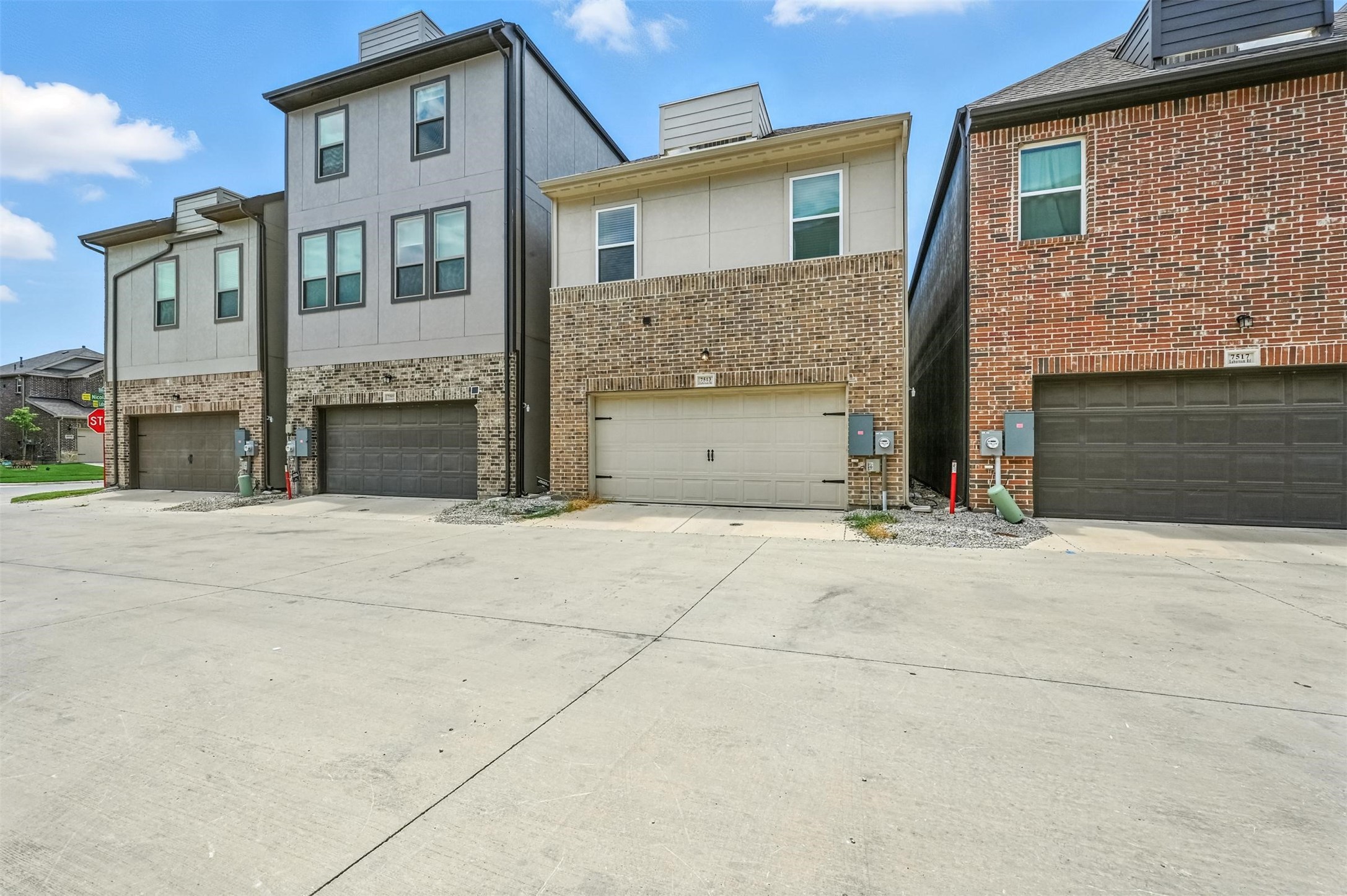 7513 Laburnam Road Dallas TX 75228