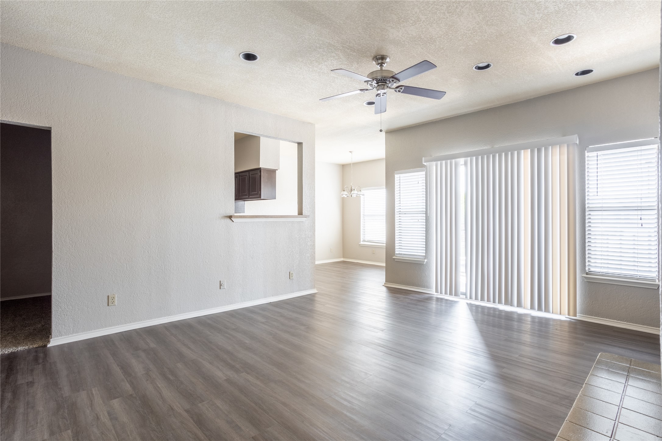 400 E Pearl Granbury TX 76048