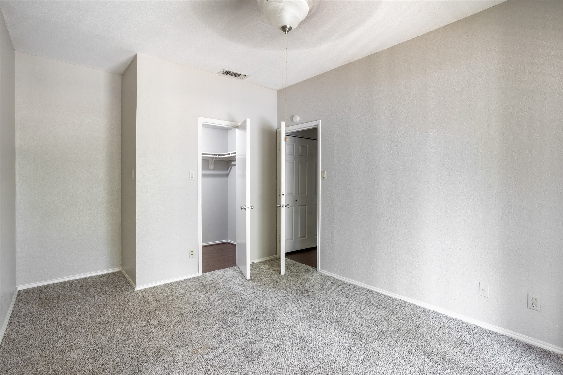 400 E Pearl Granbury TX 76048
