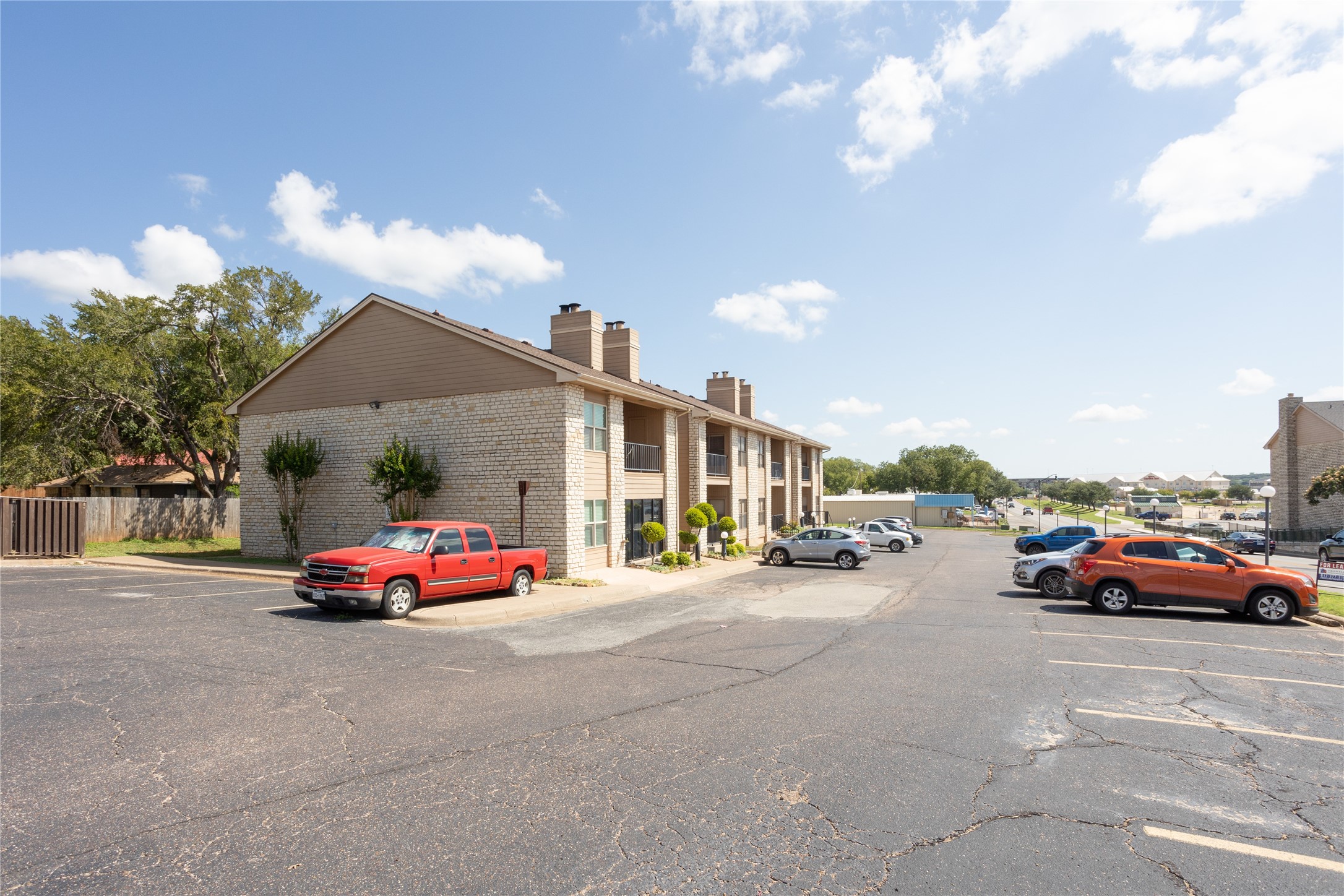 400 E Pearl Granbury TX 76048