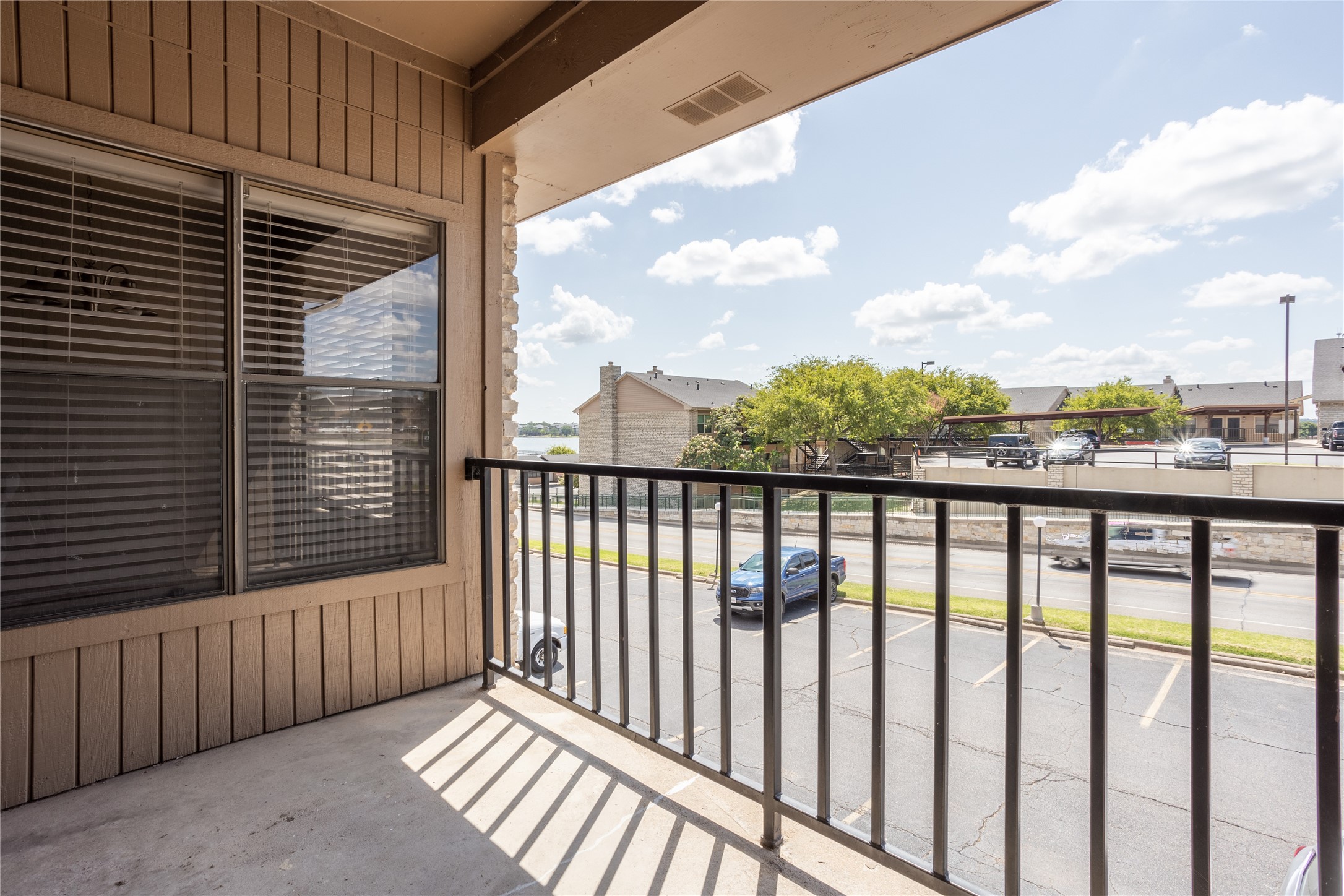 400 E Pearl Granbury TX 76048