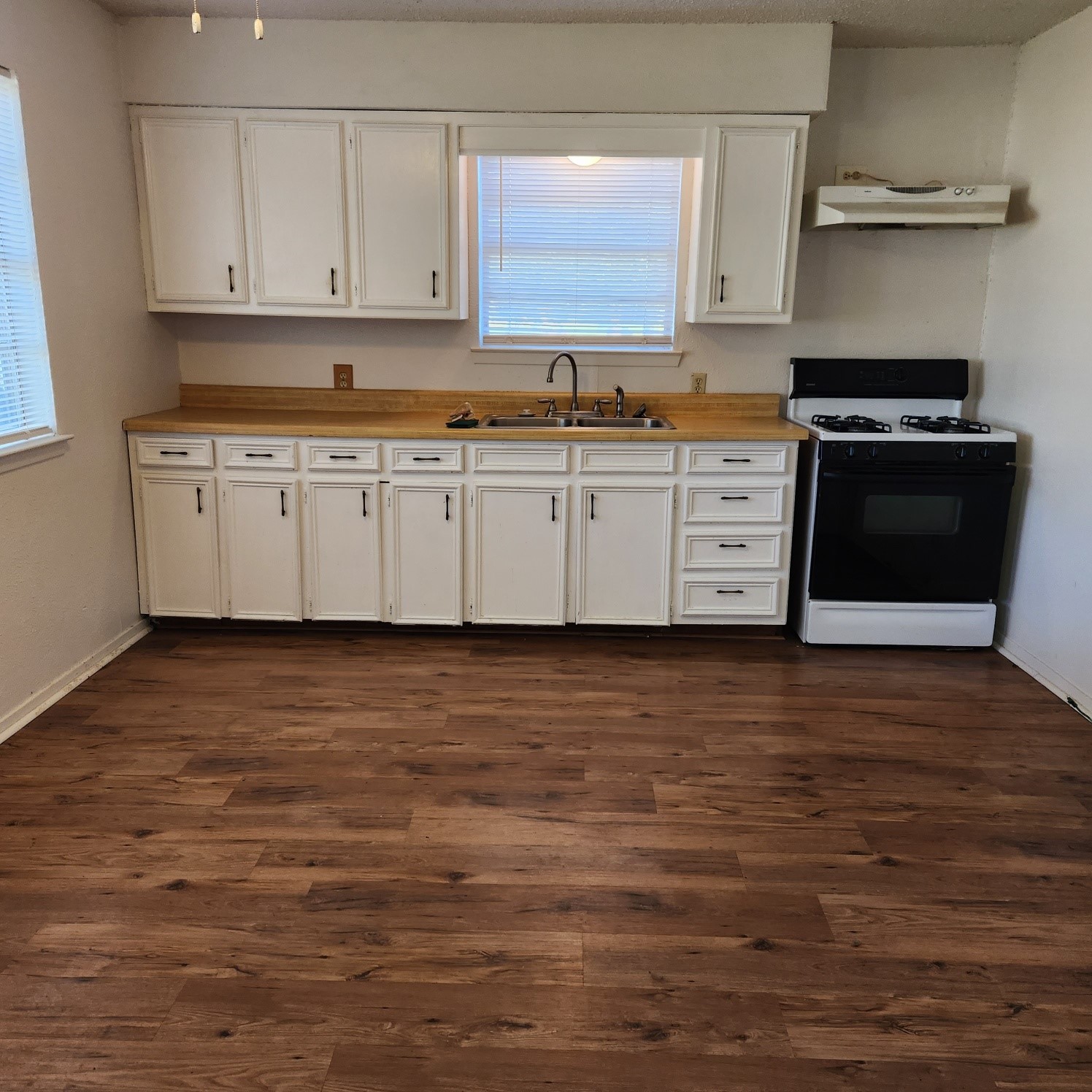 402 E Hinton Street Tioga TX 76271