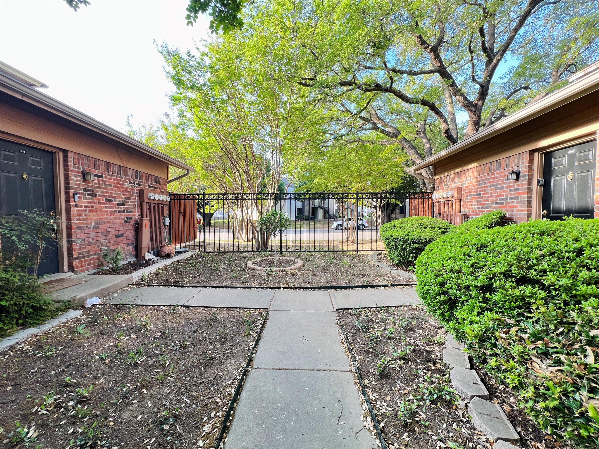 5759 Cedar Creek Drive Benbrook TX 76109