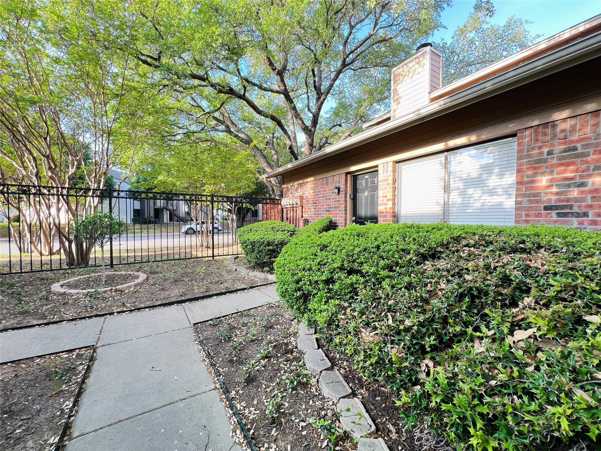 5759 Cedar Creek Drive Benbrook TX 76109