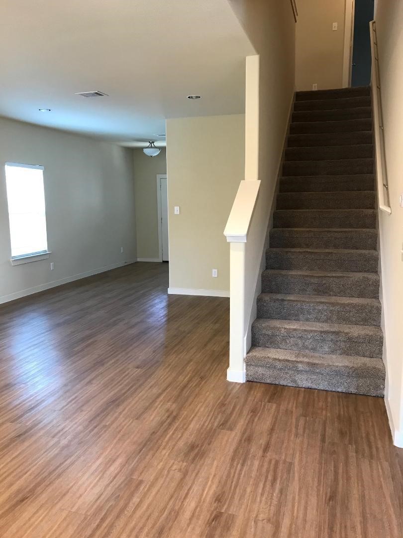 3542 Apple Valley Way Dallas TX 75227