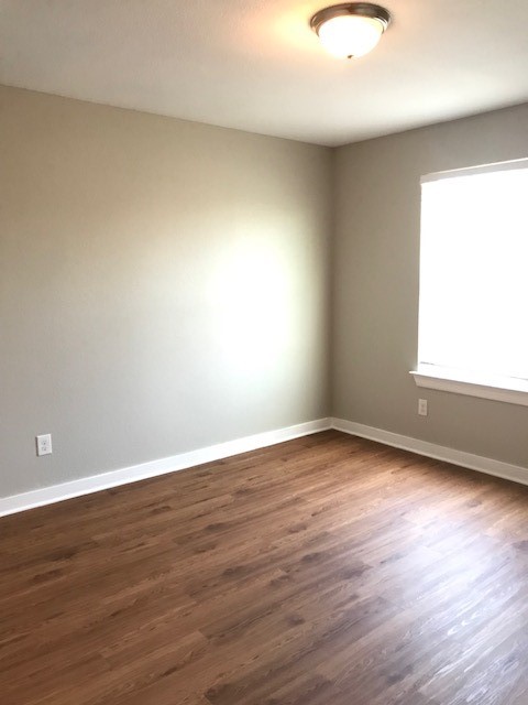 3542 Apple Valley Way Dallas TX 75227