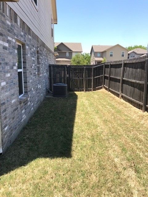 3542 Apple Valley Way Dallas TX 75227