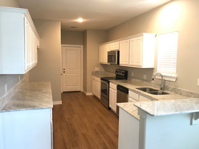 3542 Apple Valley Way Dallas TX 75227