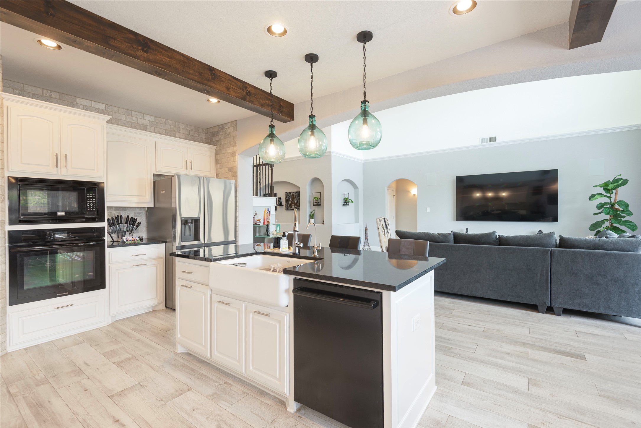 2707 Elmwood Drive Burleson TX 76028