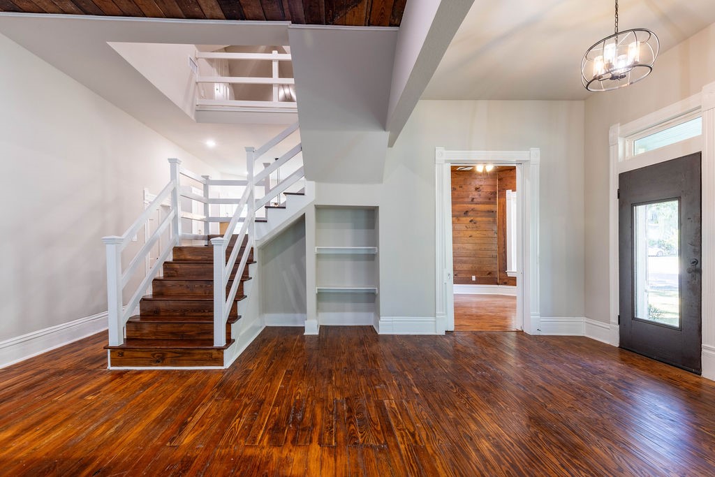 607 N Dallas Street Ennis TX 75119