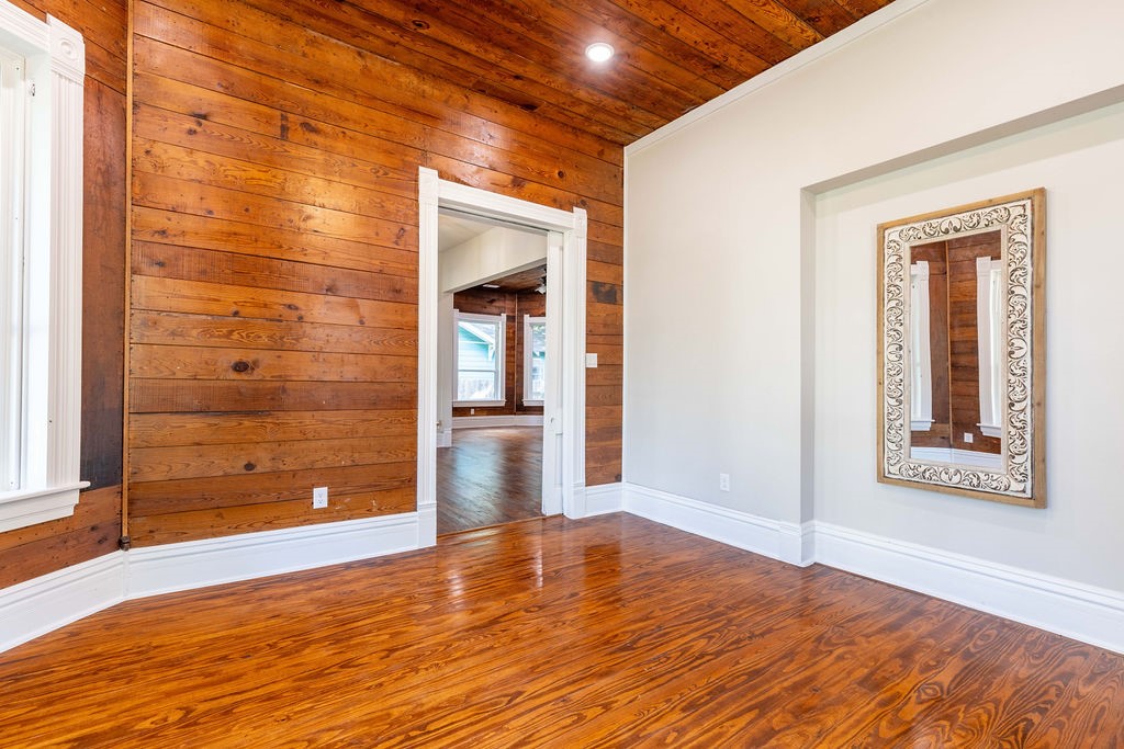 607 N Dallas Street Ennis TX 75119
