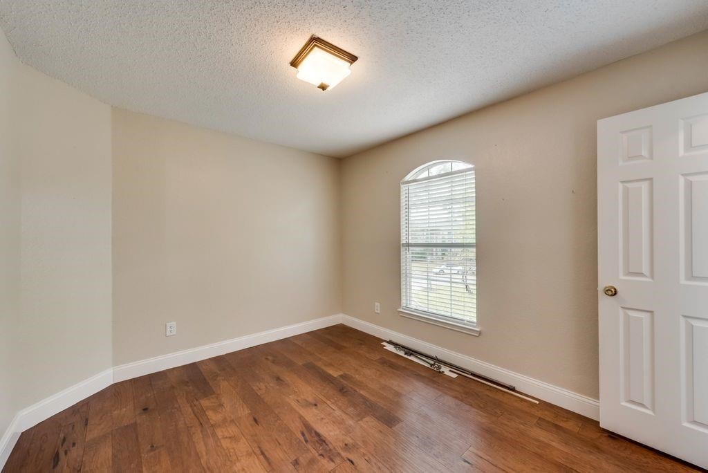 3009 Larkspur Court Garland TX 75040
