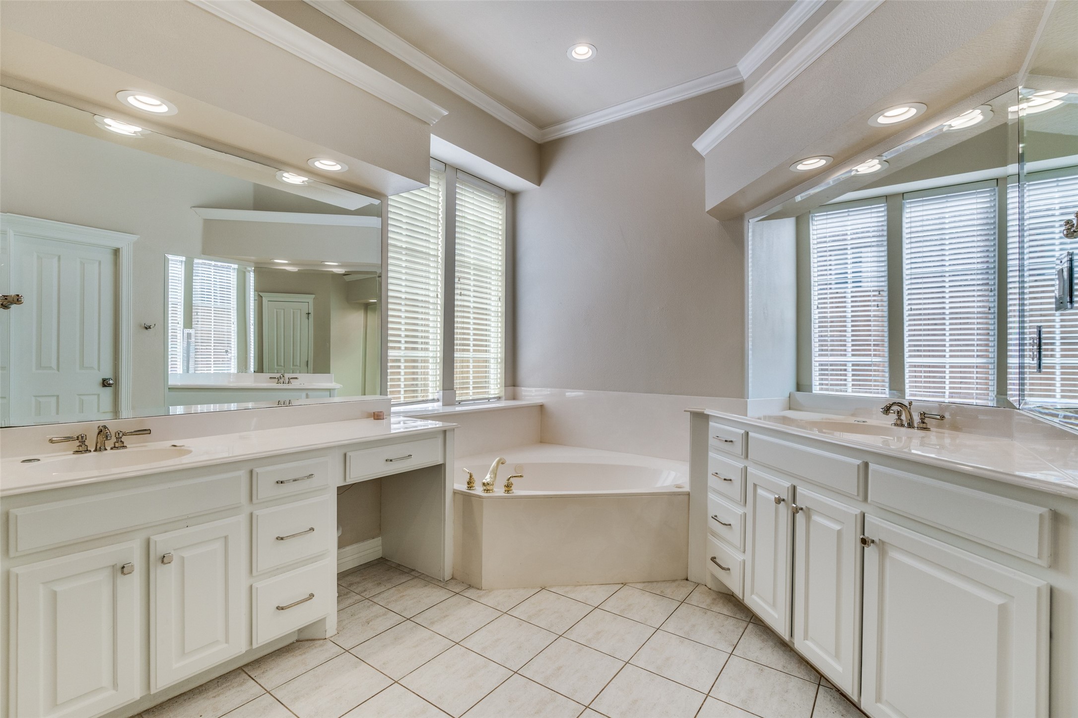 4009 Stonehollow Way Dallas TX 75287