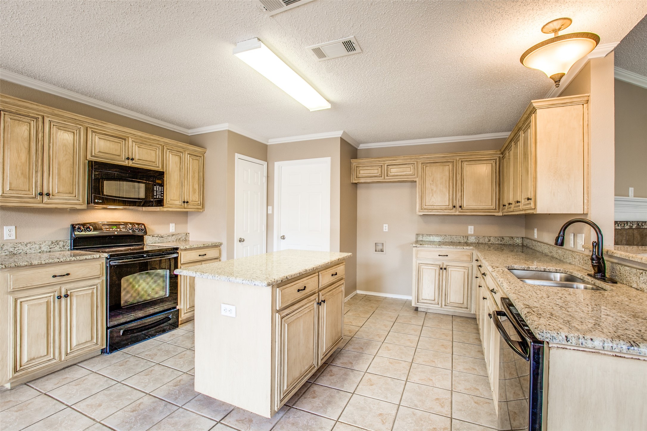 14 Enchanted Court Mansfield TX 76063