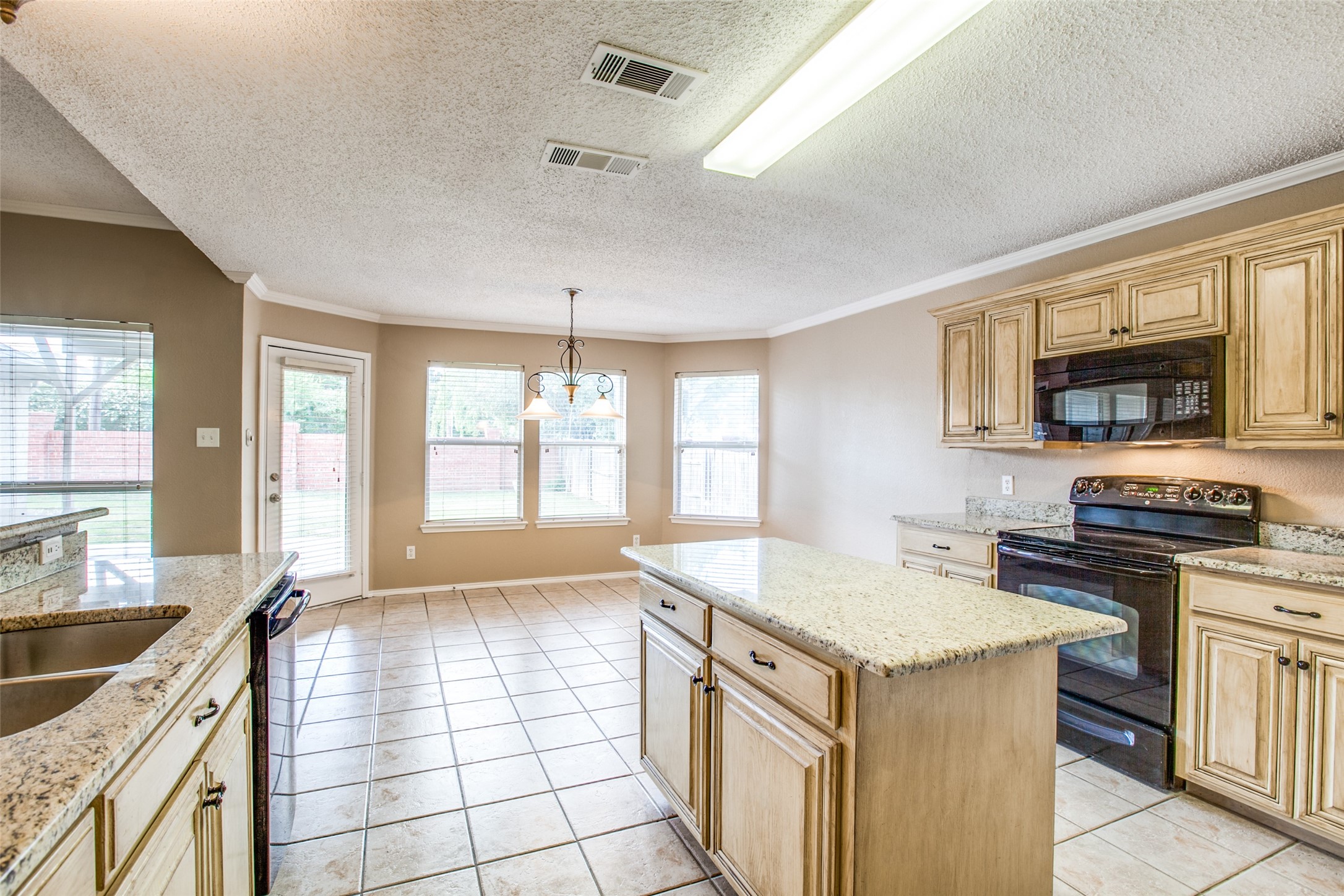 14 Enchanted Court Mansfield TX 76063