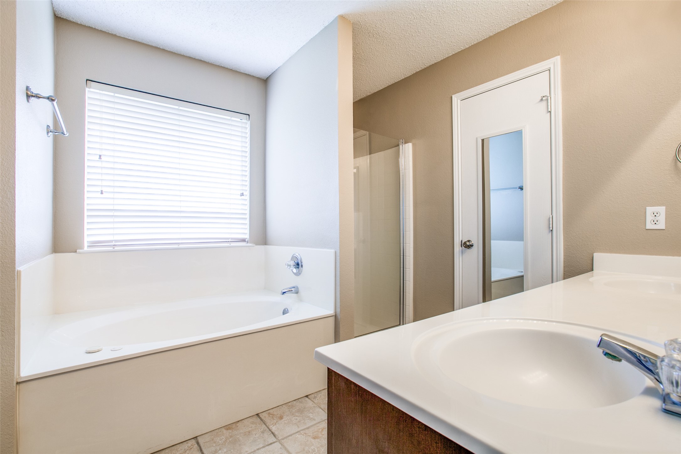 14 Enchanted Court Mansfield TX 76063