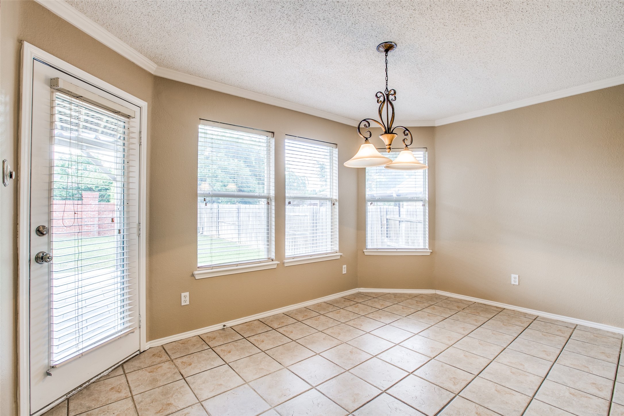 14 Enchanted Court Mansfield TX 76063