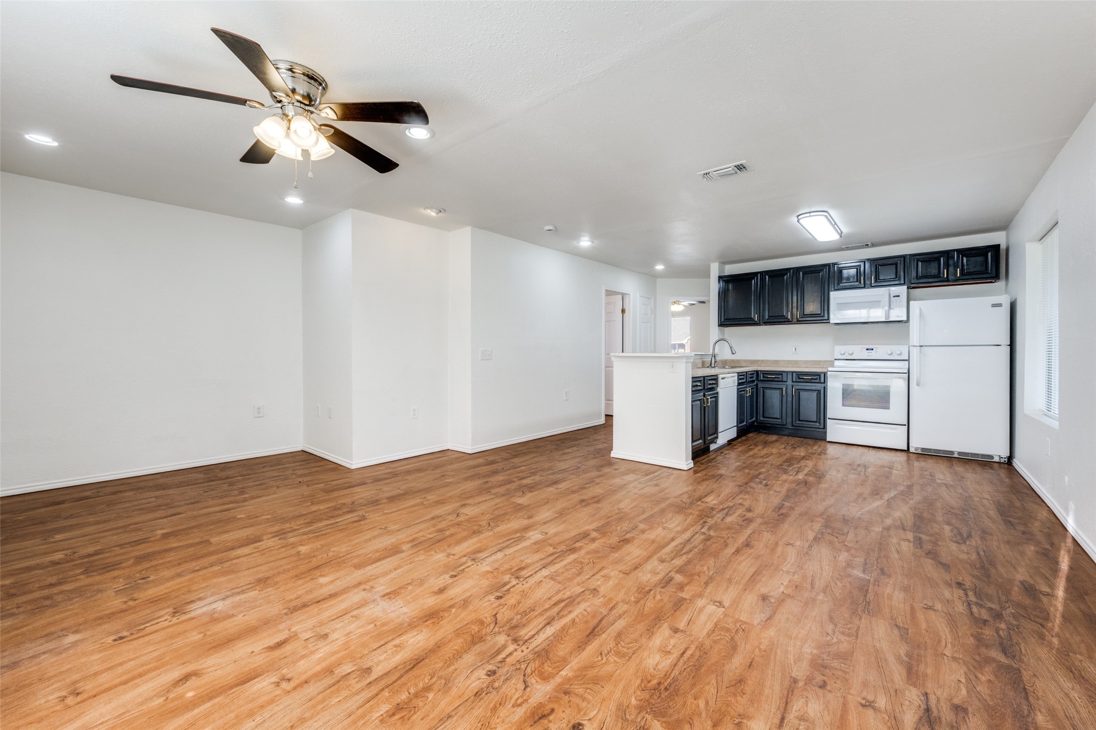 812 Driftwood Drive Shady Shores TX 76208