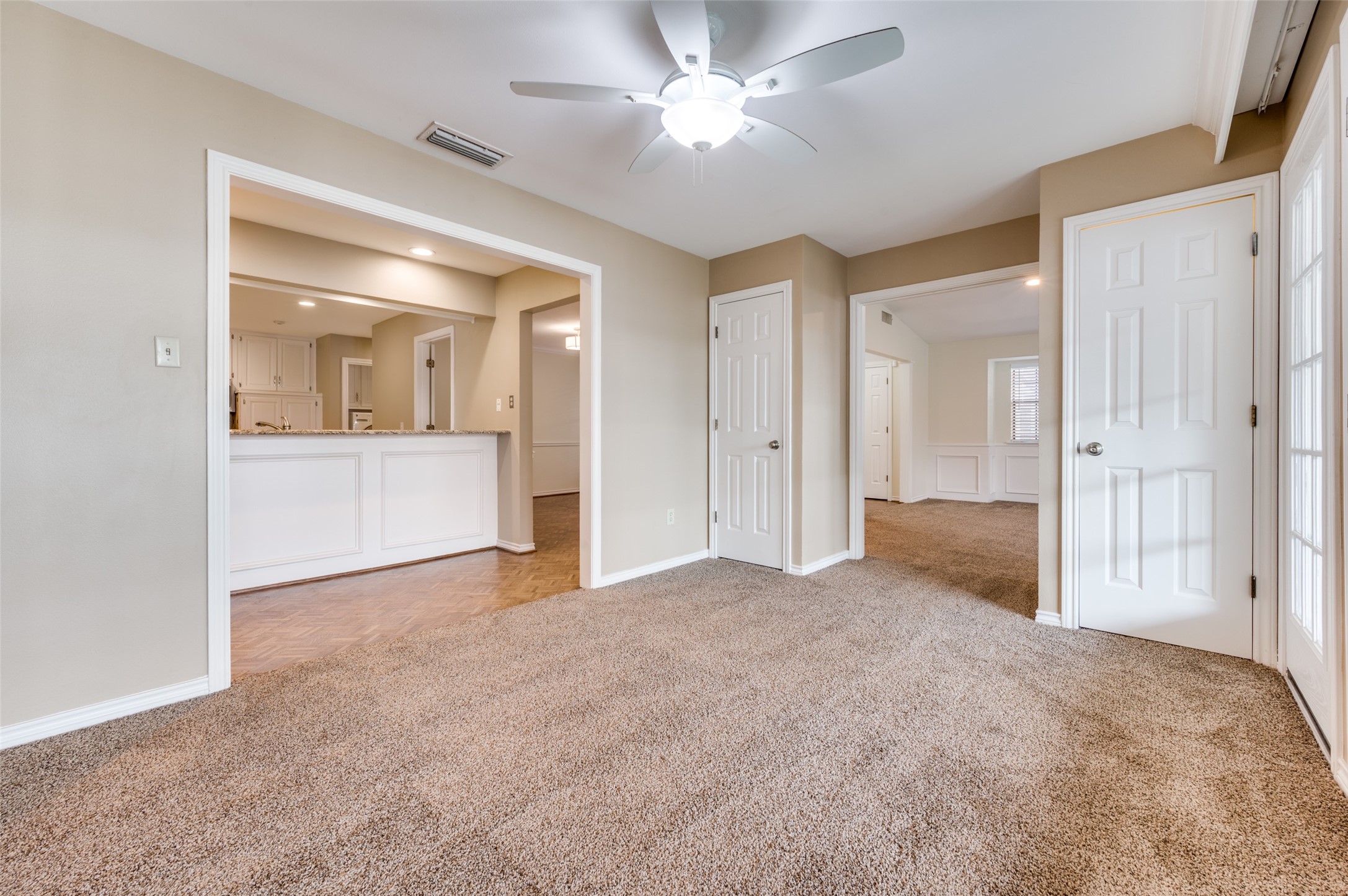 6049 Hillcrest Avenue University Park TX 75205