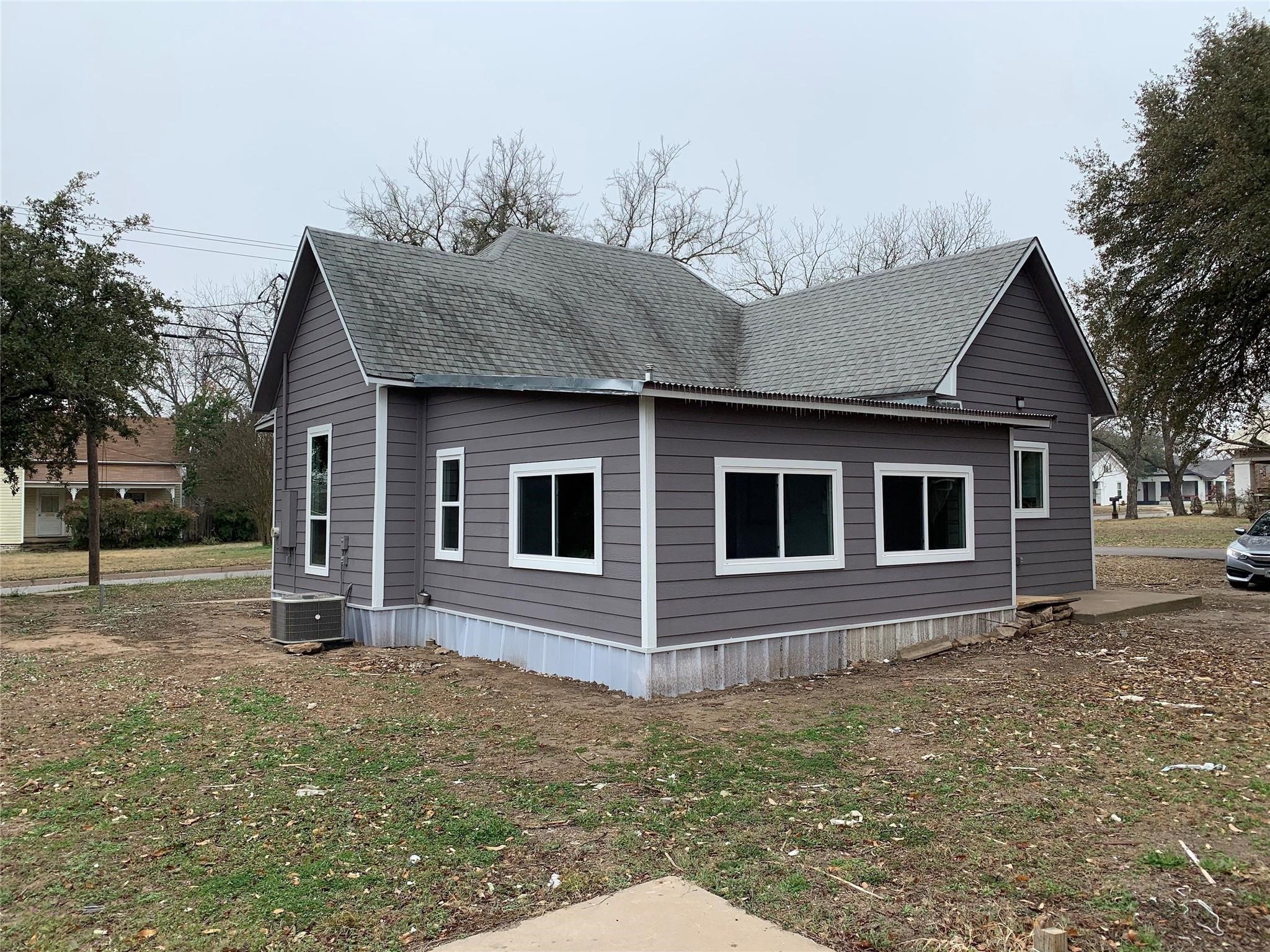 791 W Long Street Stephenville TX 76401