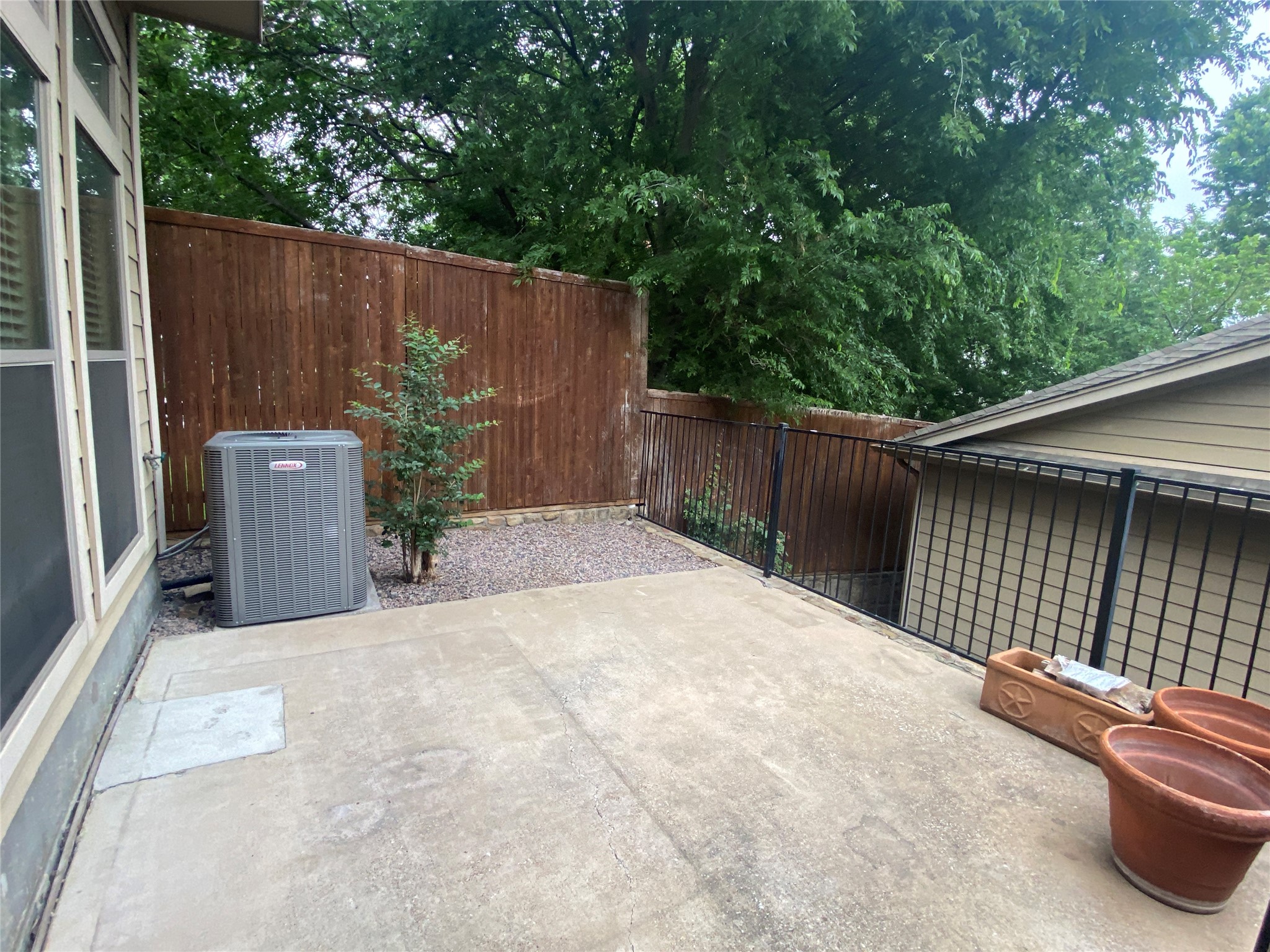 2410 Knight Street Dallas TX 75219
