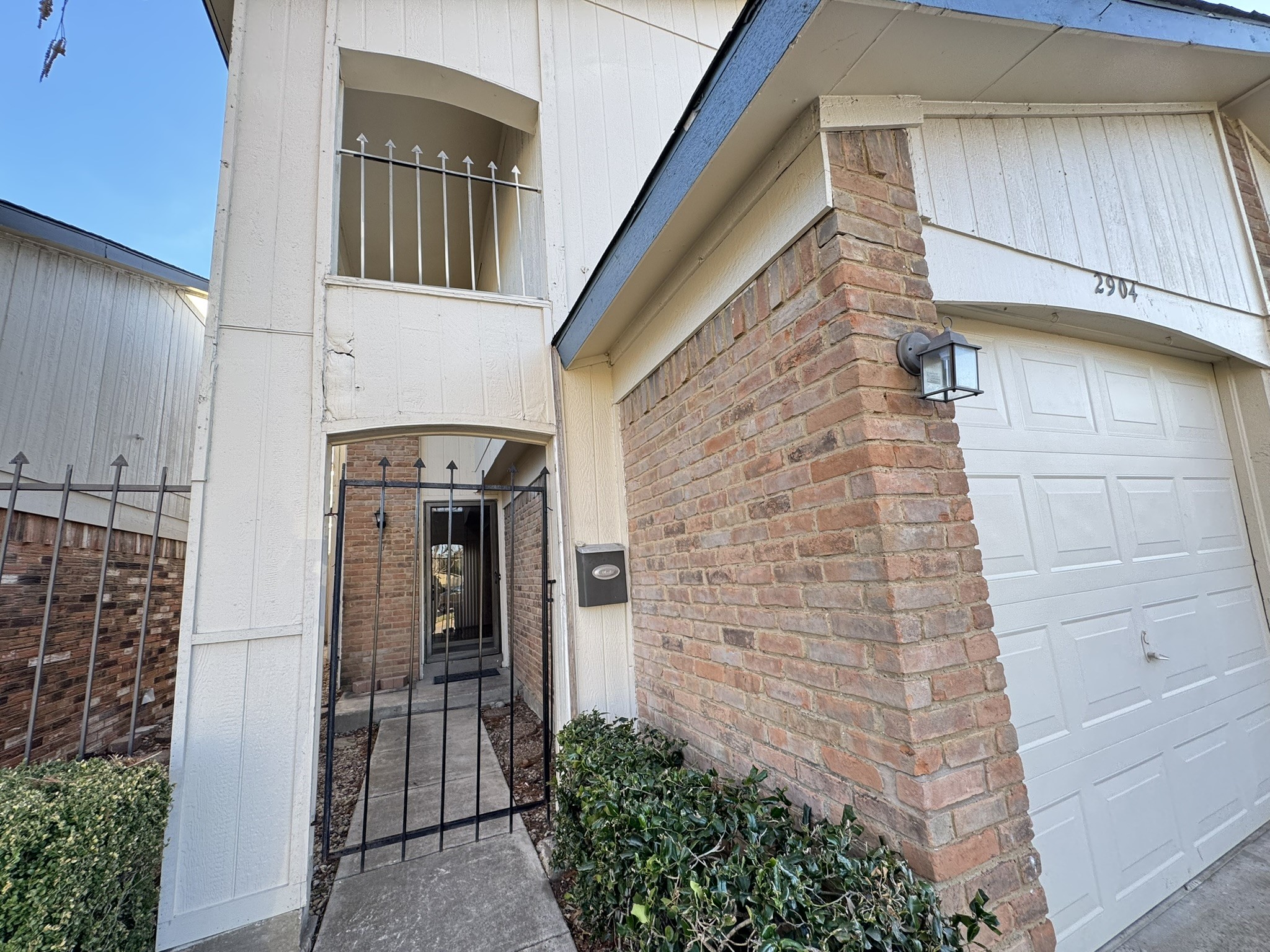 2904 Southern Cross Drive Garland TX 75044