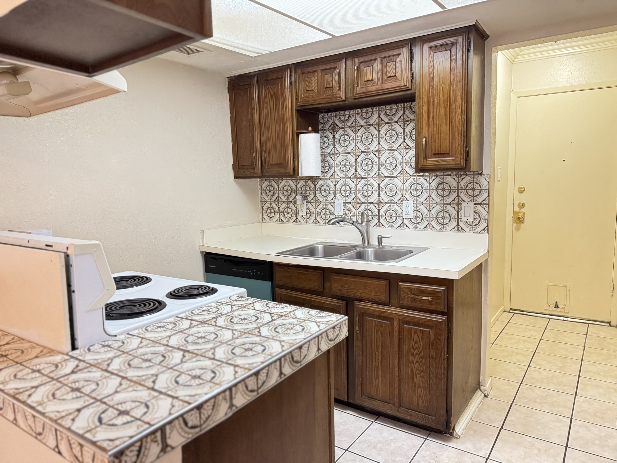 2904 Southern Cross Drive Garland TX 75044