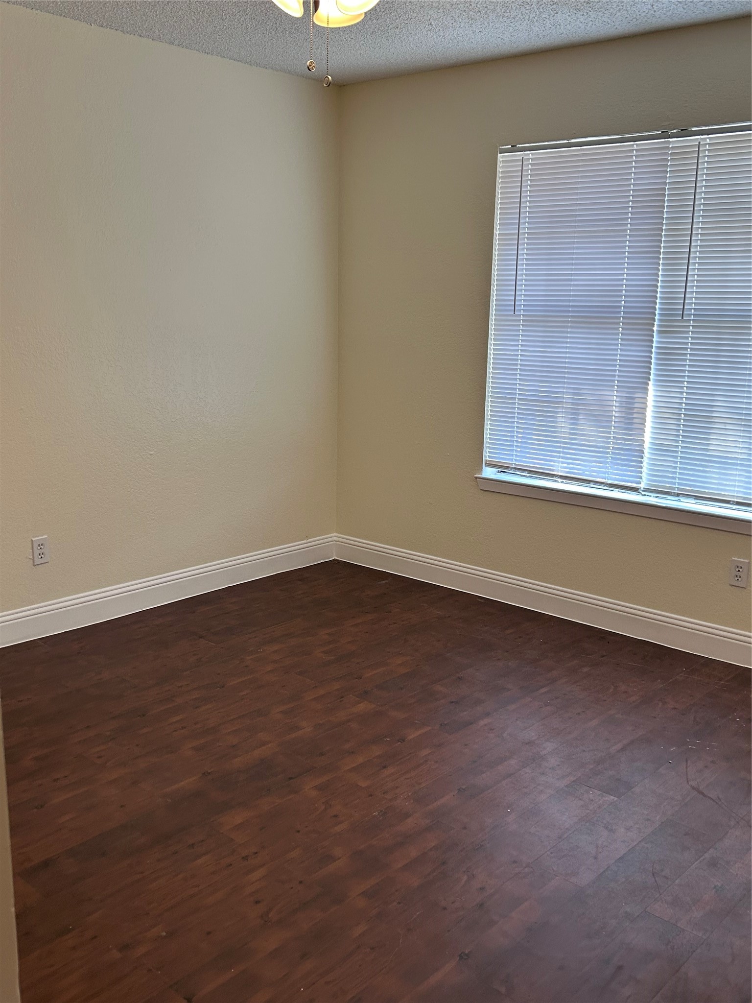 605 Mcqueary Street Arlington TX 76012