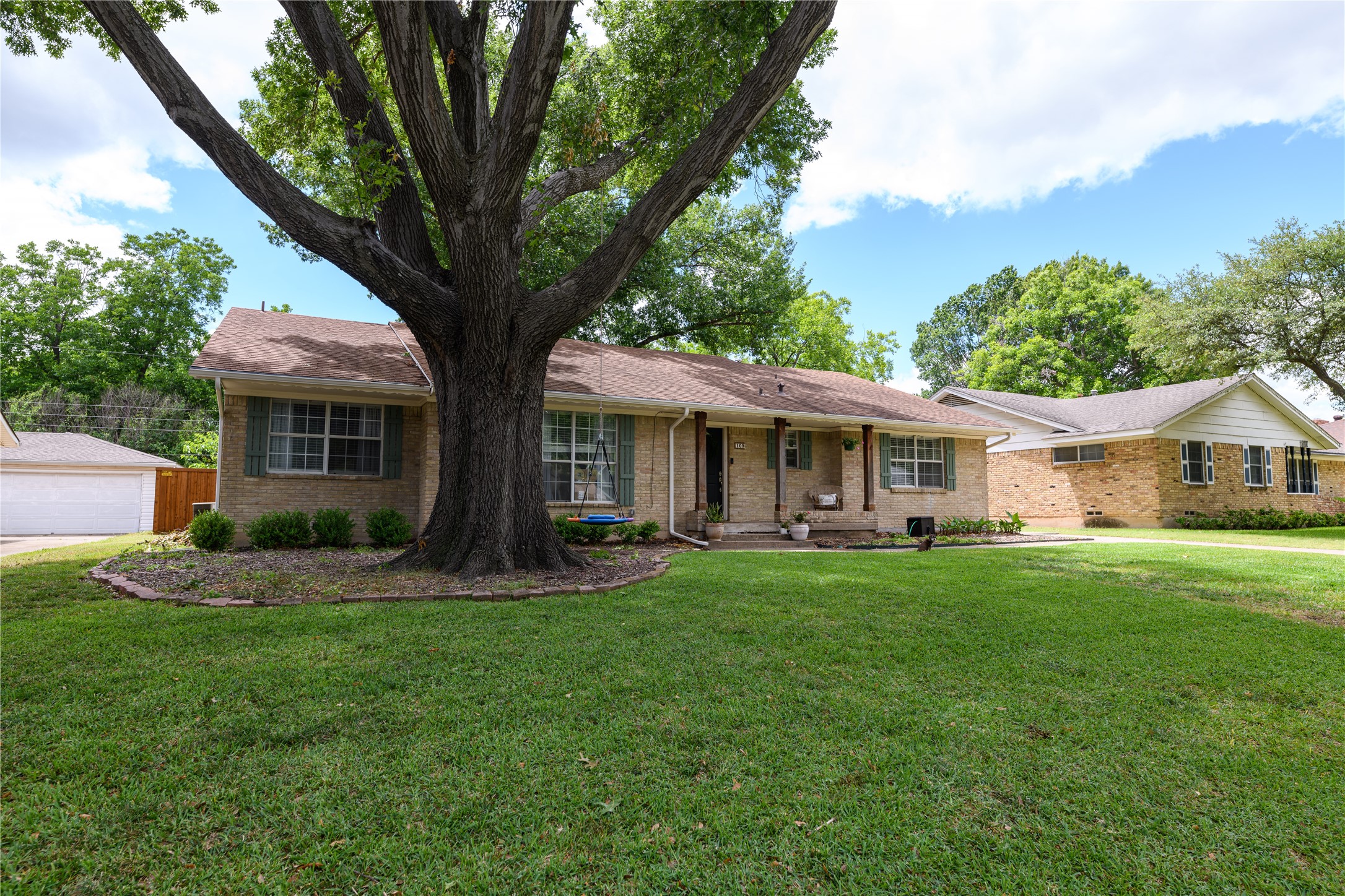 109 N Lois Lane Richardson TX 75081