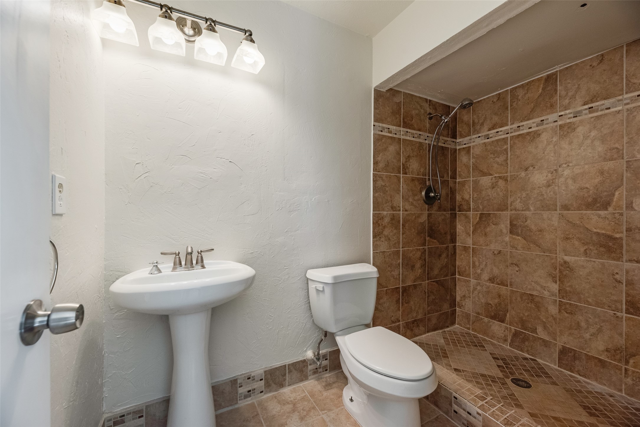 5612 Pearce Street The Colony TX 75056