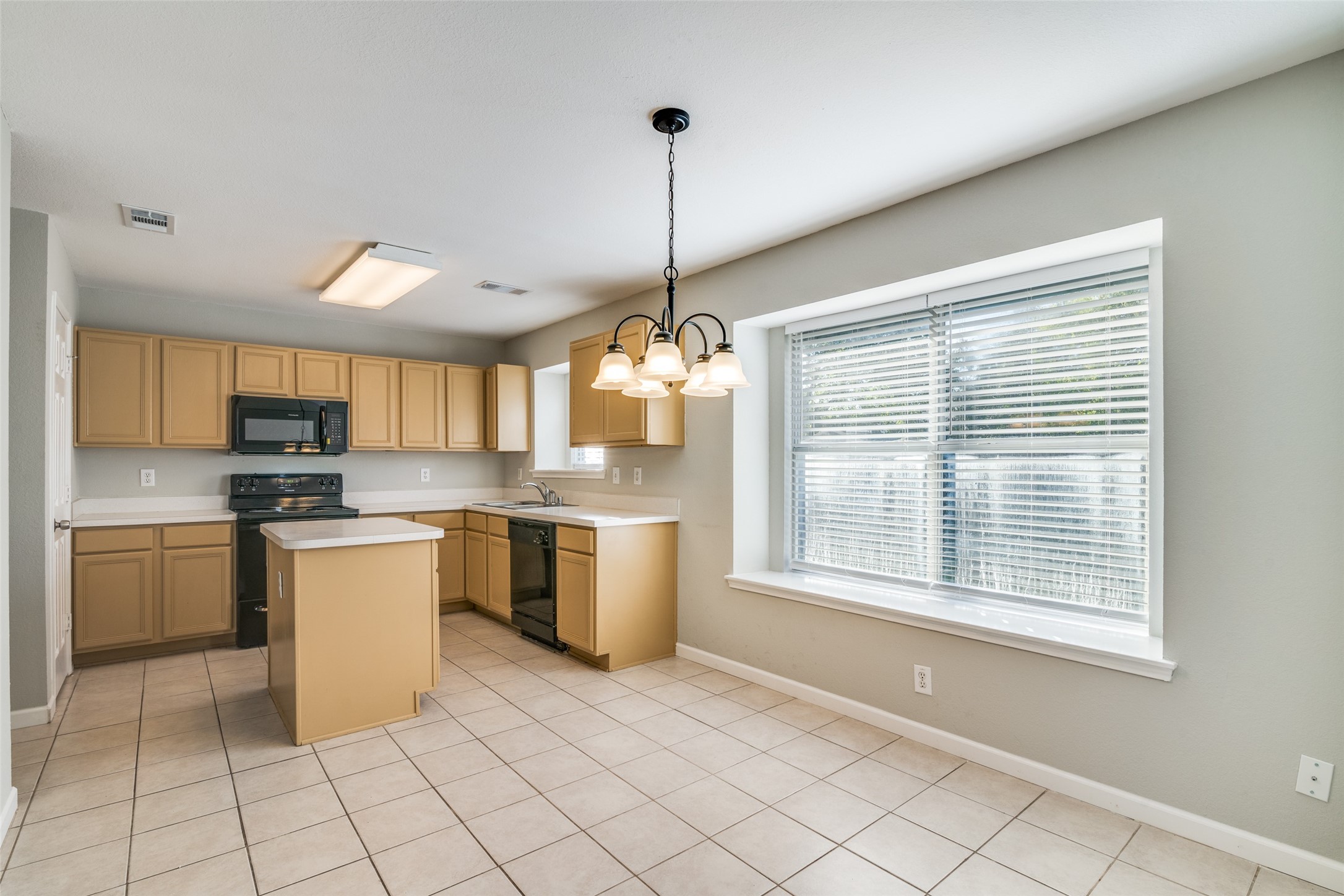 1366 Westview Drive Garland TX 75040