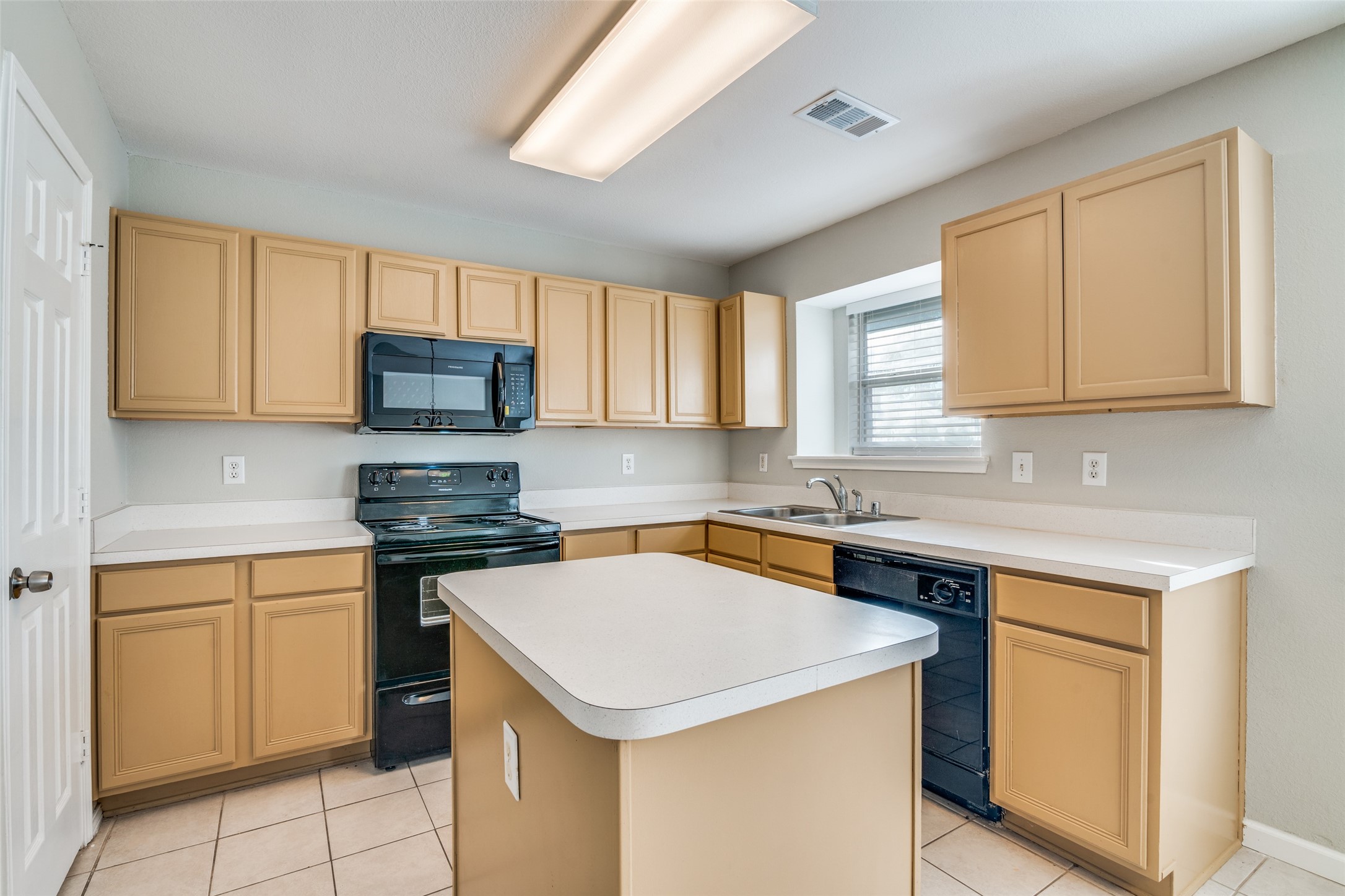 1366 Westview Drive Garland TX 75040