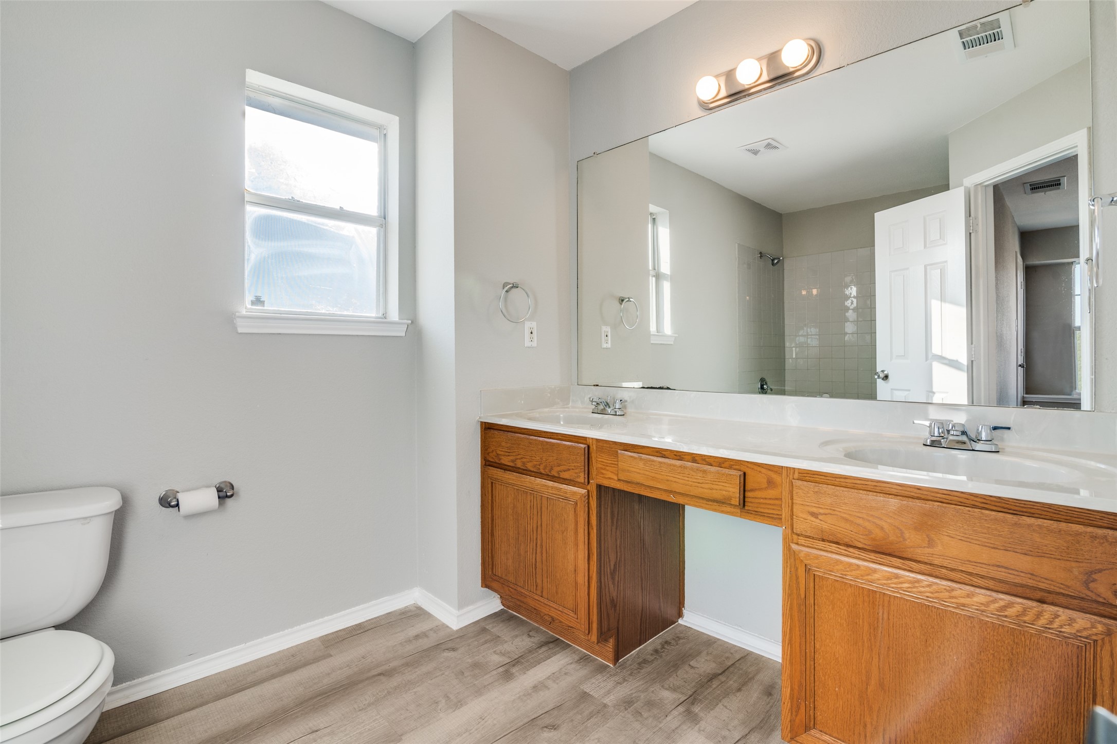 1366 Westview Drive Garland TX 75040