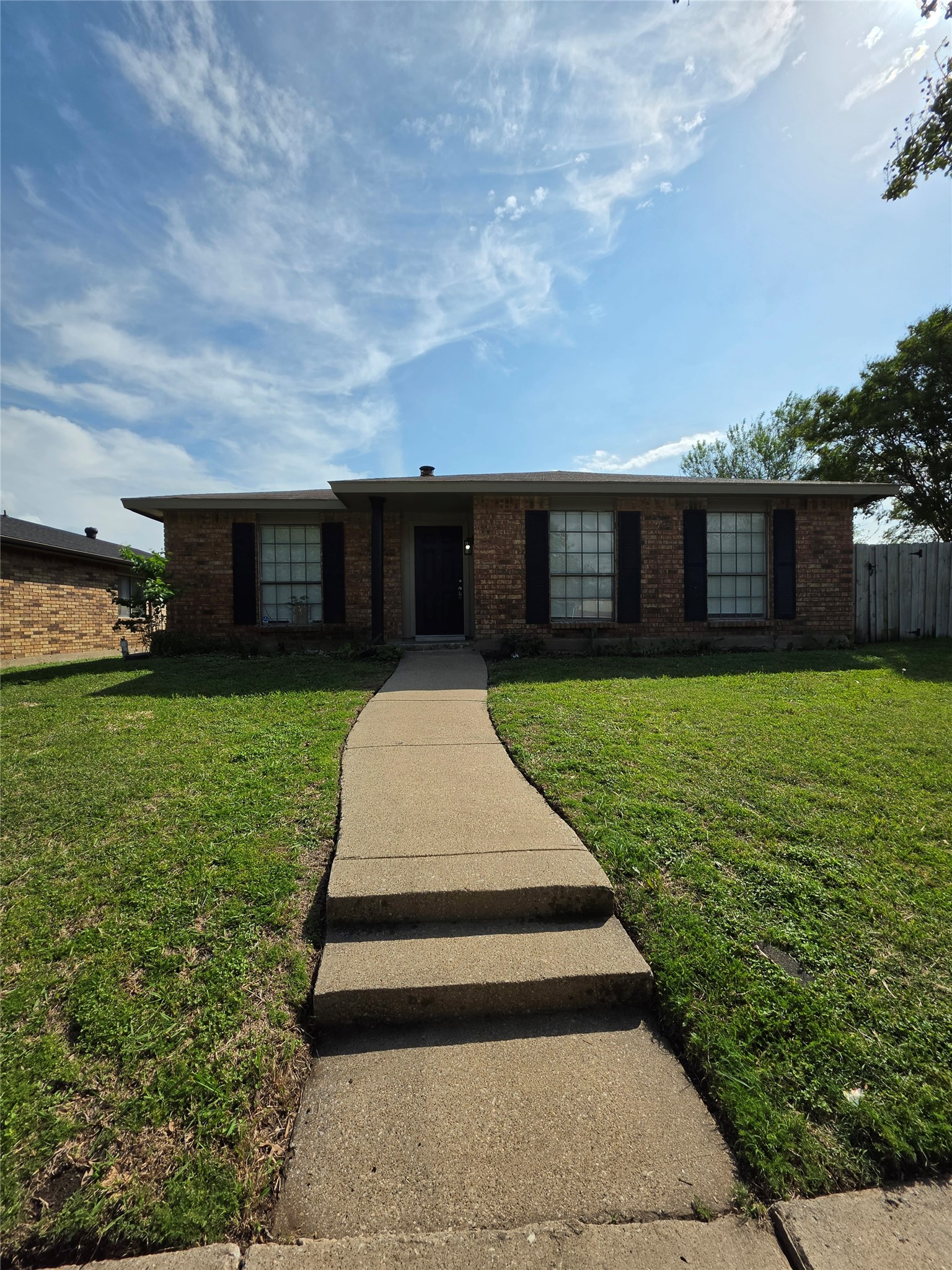 9804 Sophora Circle Dallas TX 75249