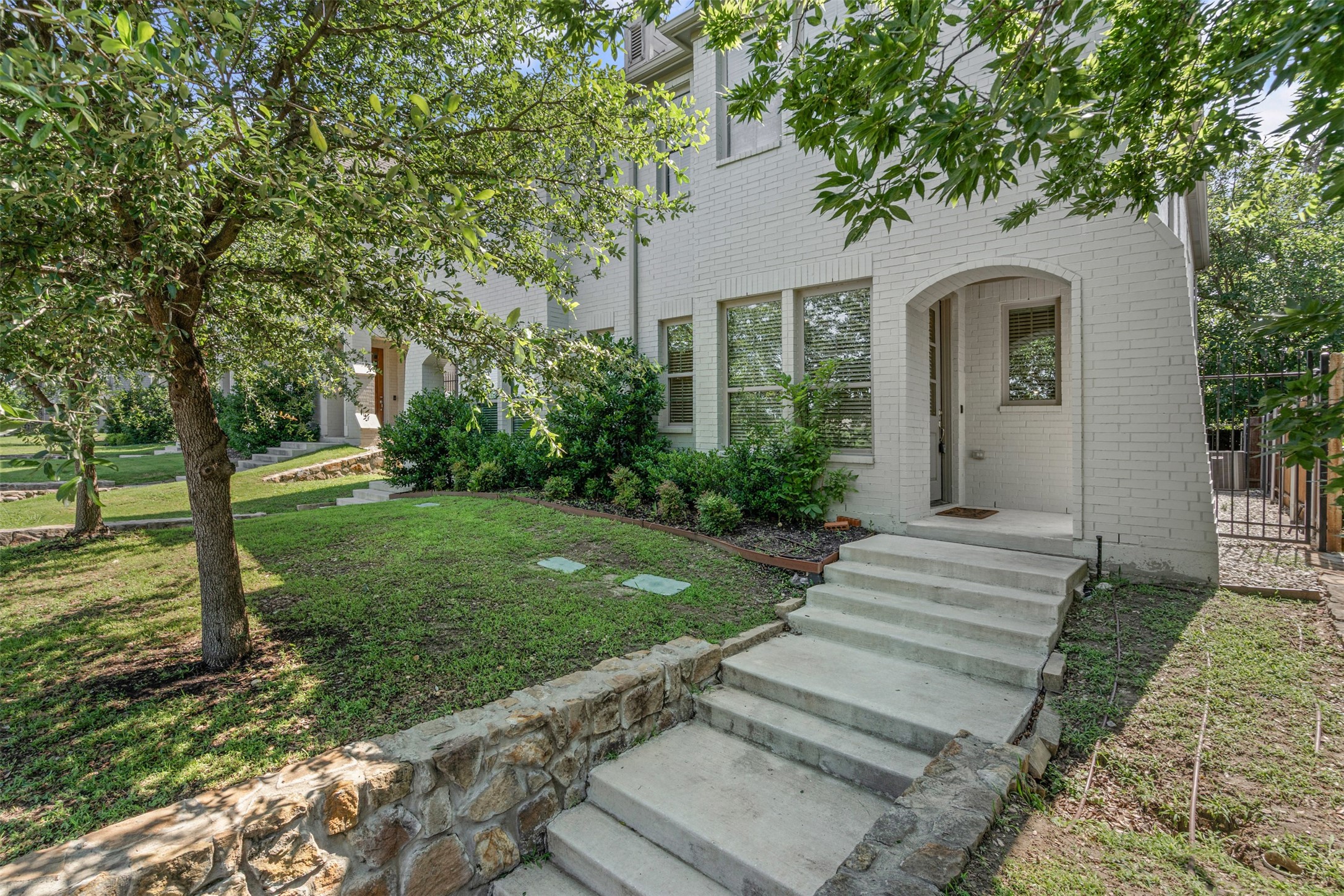 2611 Mccart Avenue Fort Worth TX 76110