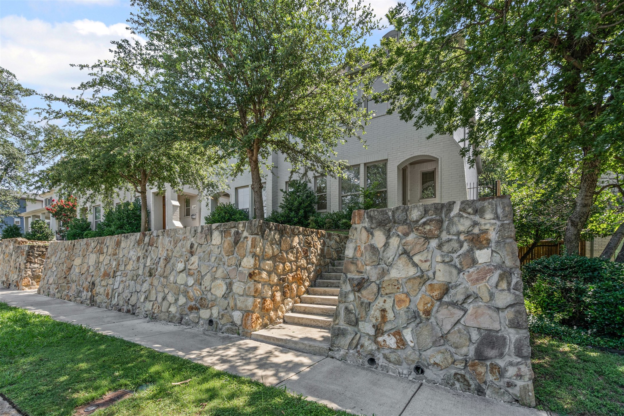 2611 Mccart Avenue Fort Worth TX 76110
