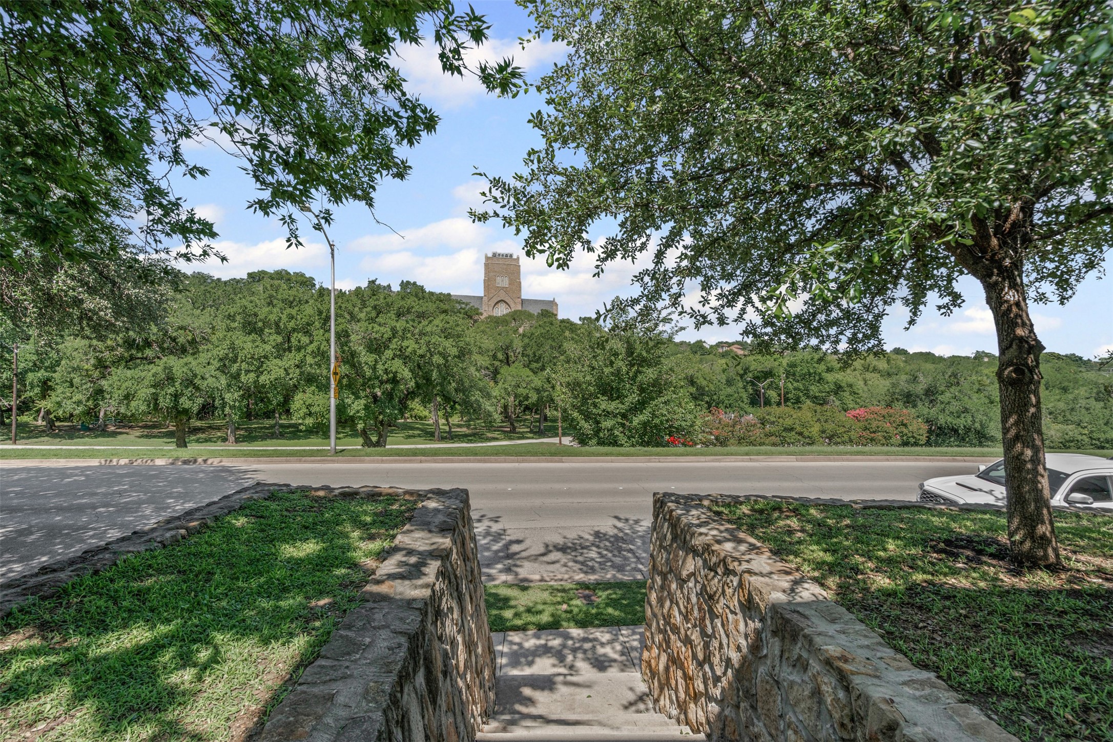 2611 Mccart Avenue Fort Worth TX 76110